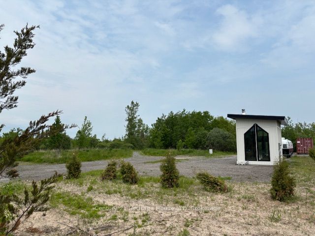 655 Pleasant Beach Road Property Photo 3