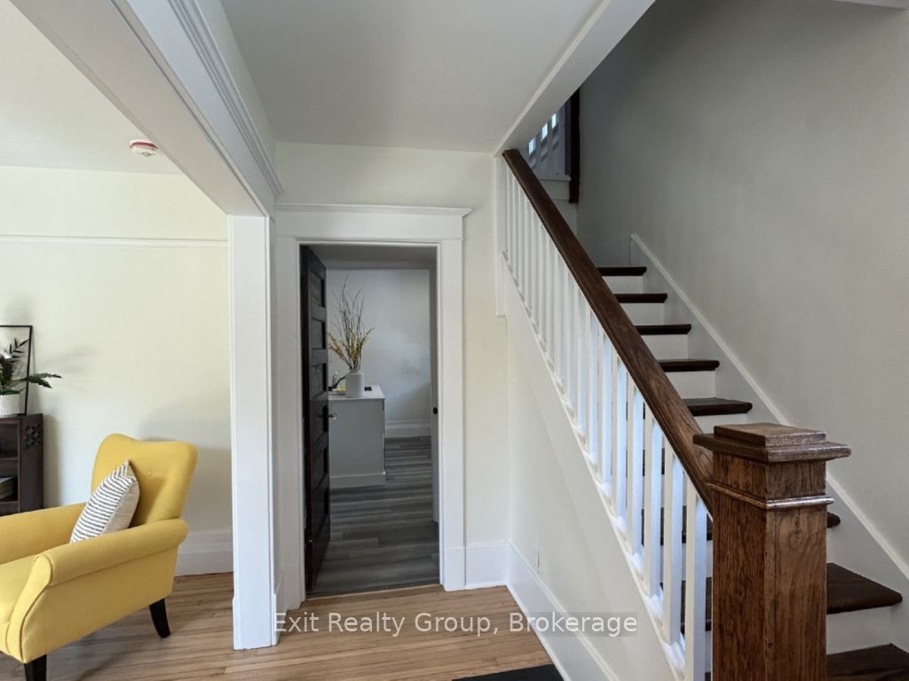 90 Byron Street Property Photo 3