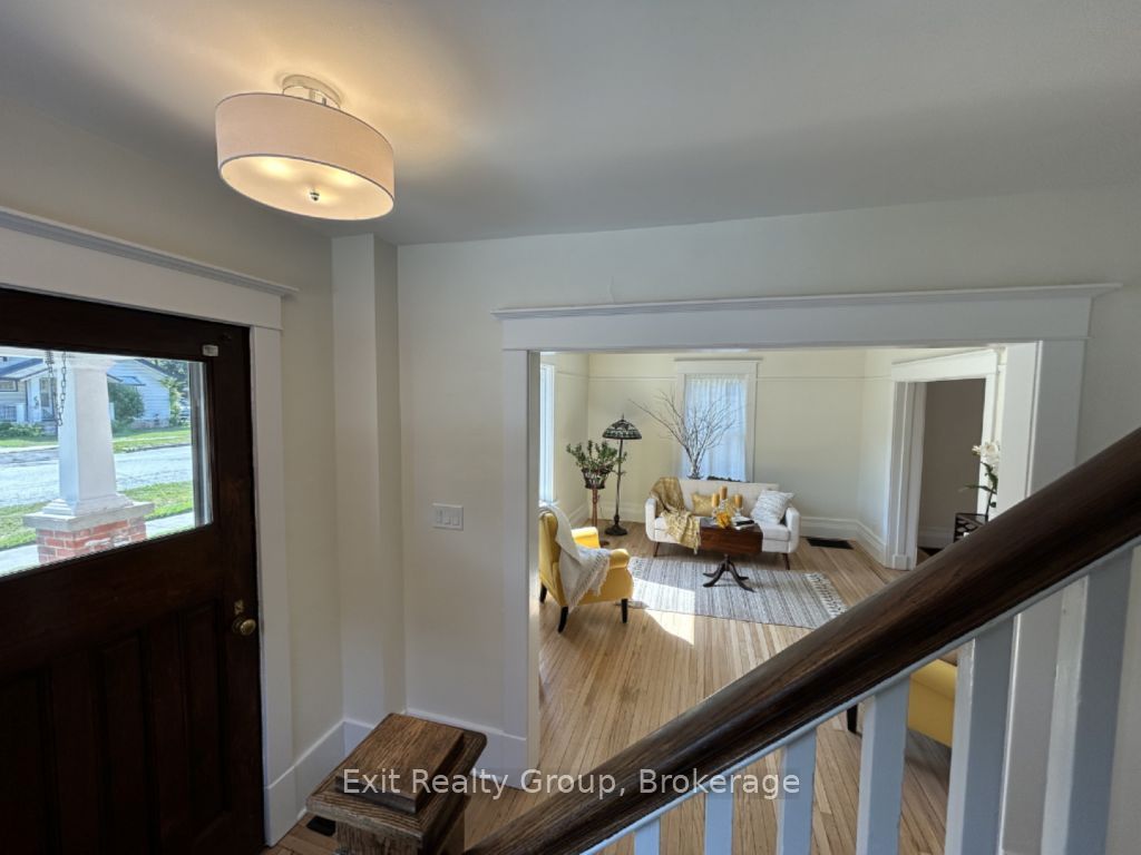 90 Byron Street Property Photo 5