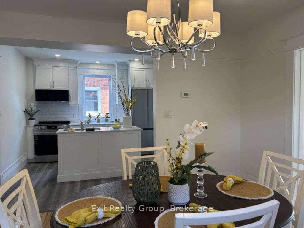 90 Byron Street Property Photo 10