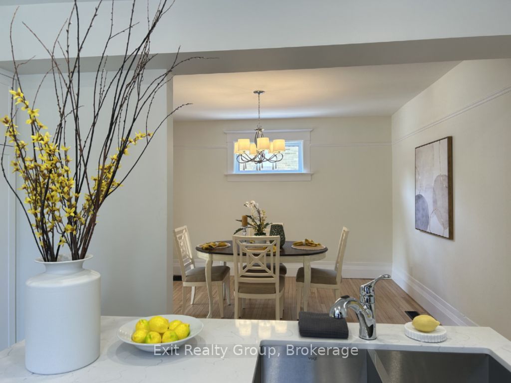 90 Byron Street Property Photo 11
