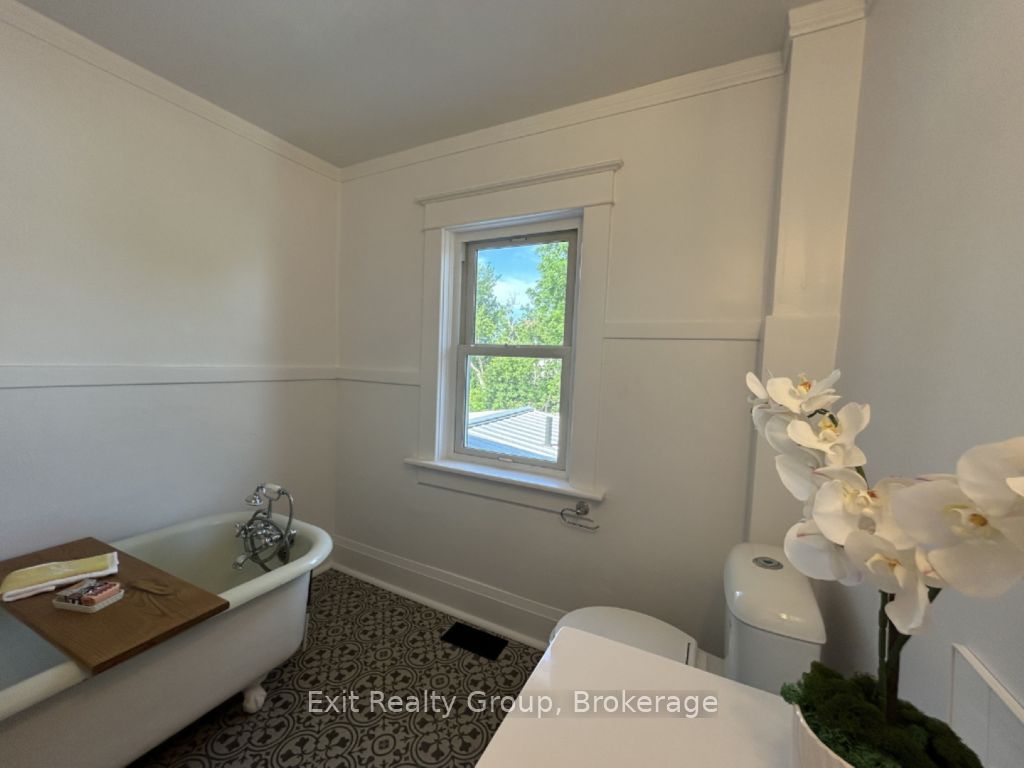 90 Byron Street Property Photo 21