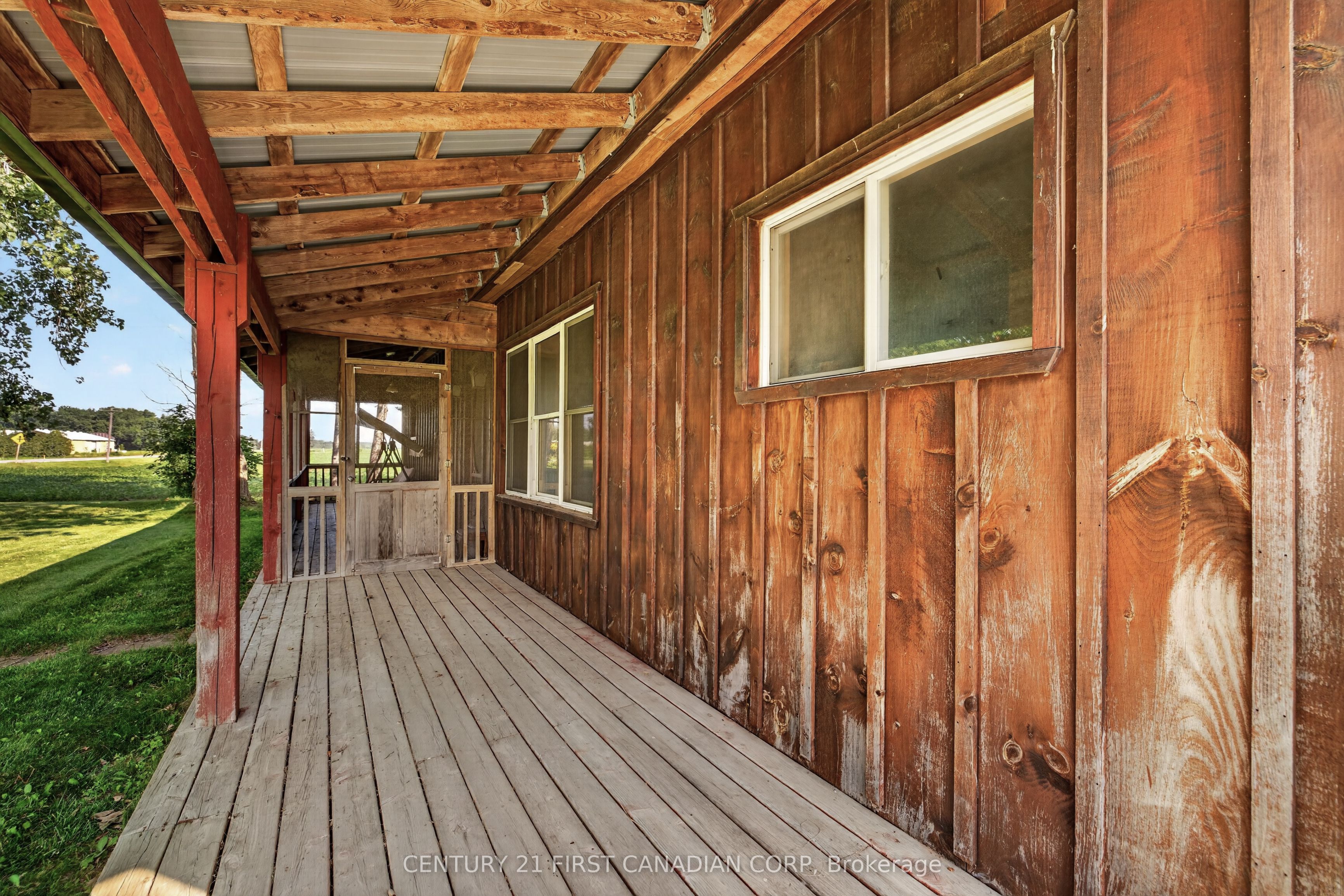 20847 Victoria Road Property Photo 33