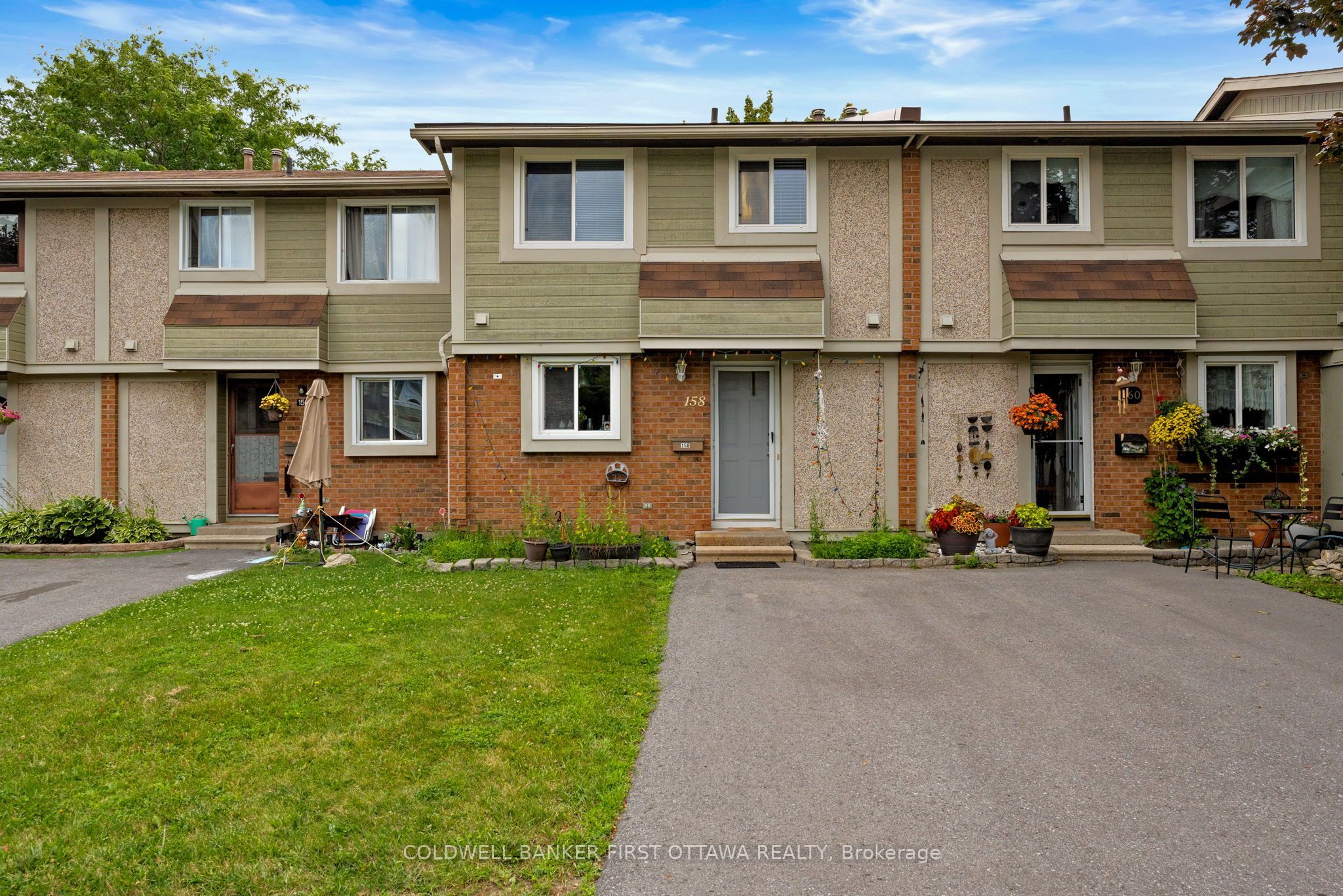 158 Barrow Crescent 19 Property Photo 2