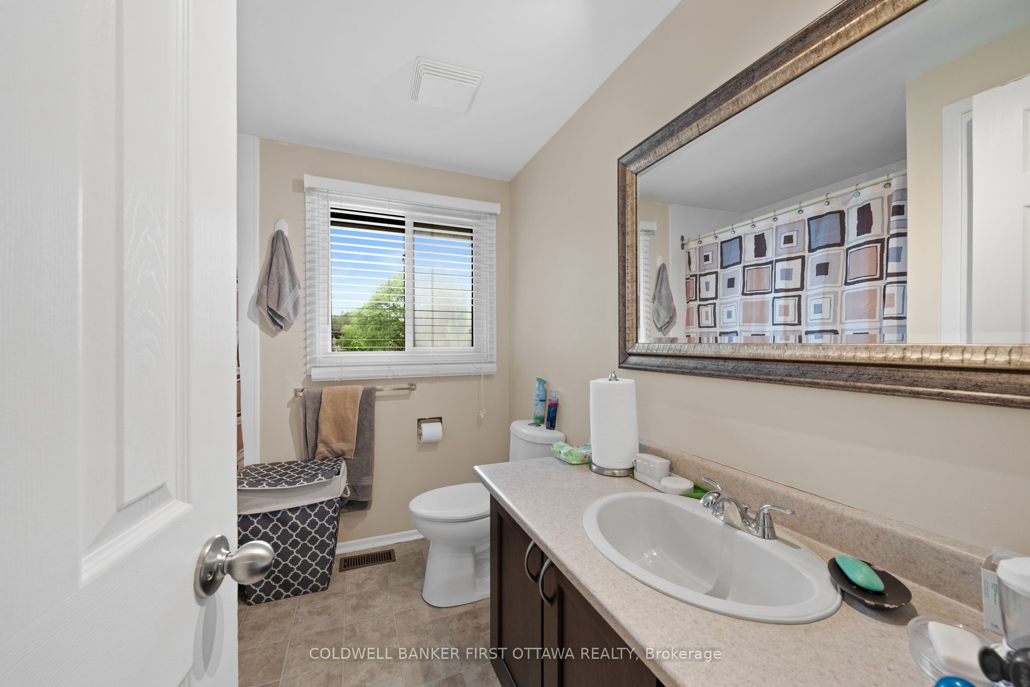 158 Barrow Crescent 19 Property Photo 27