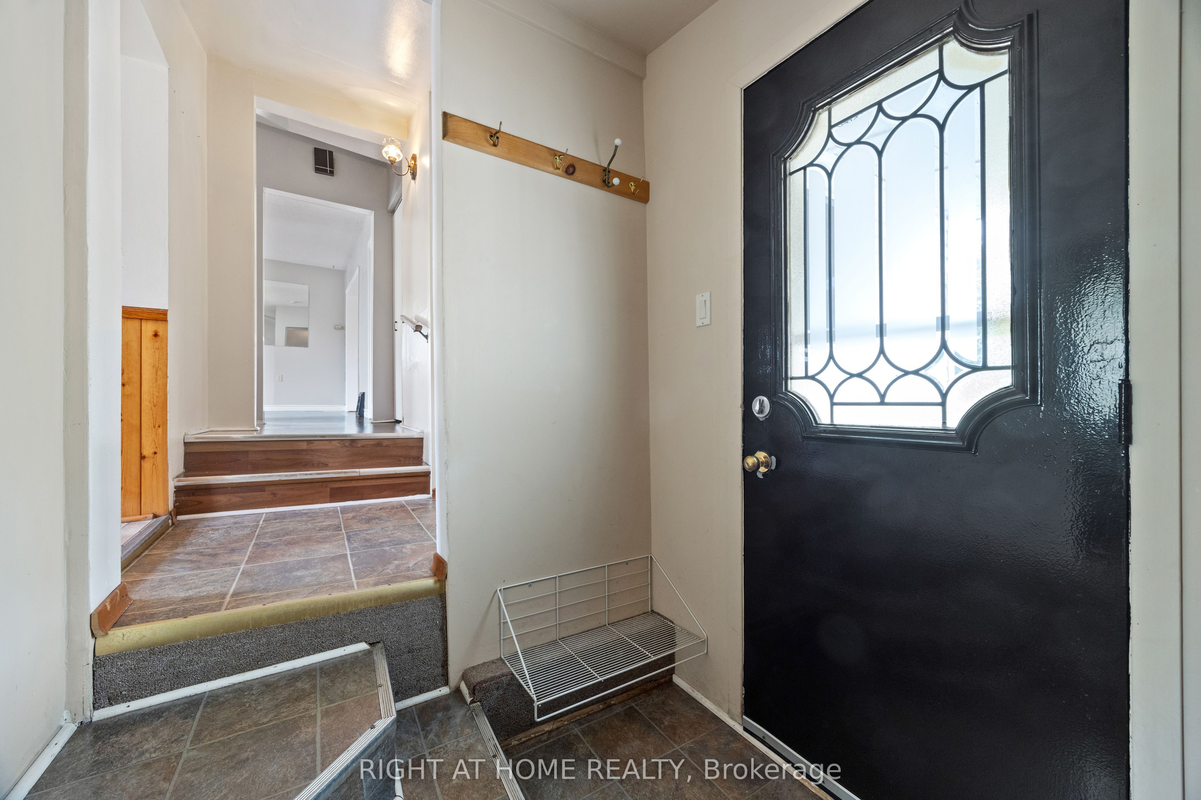221 Samuelson Street Property Photo 1