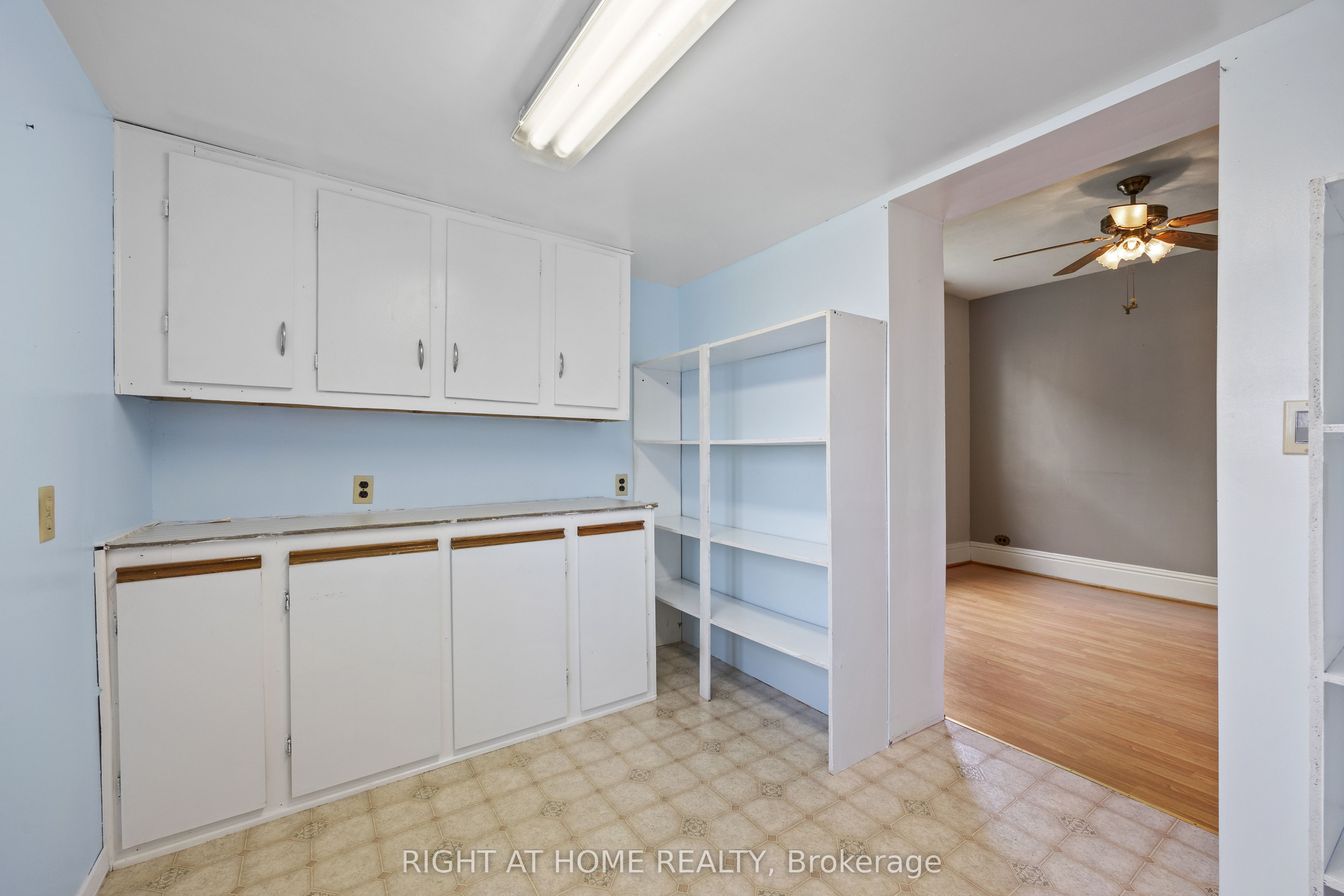 221 Samuelson Street Property Photo 16
