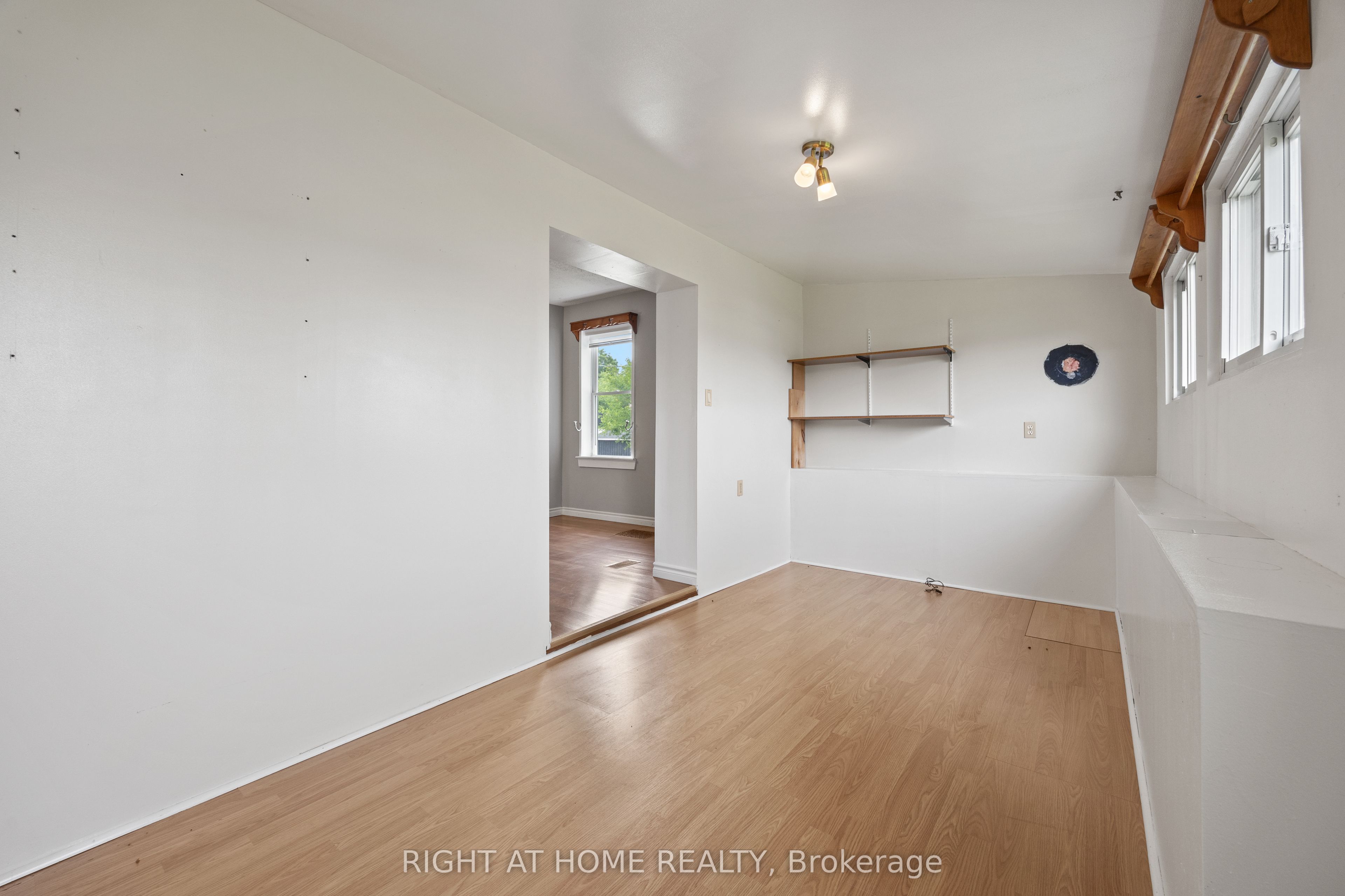 221 Samuelson Street Property Photo 18
