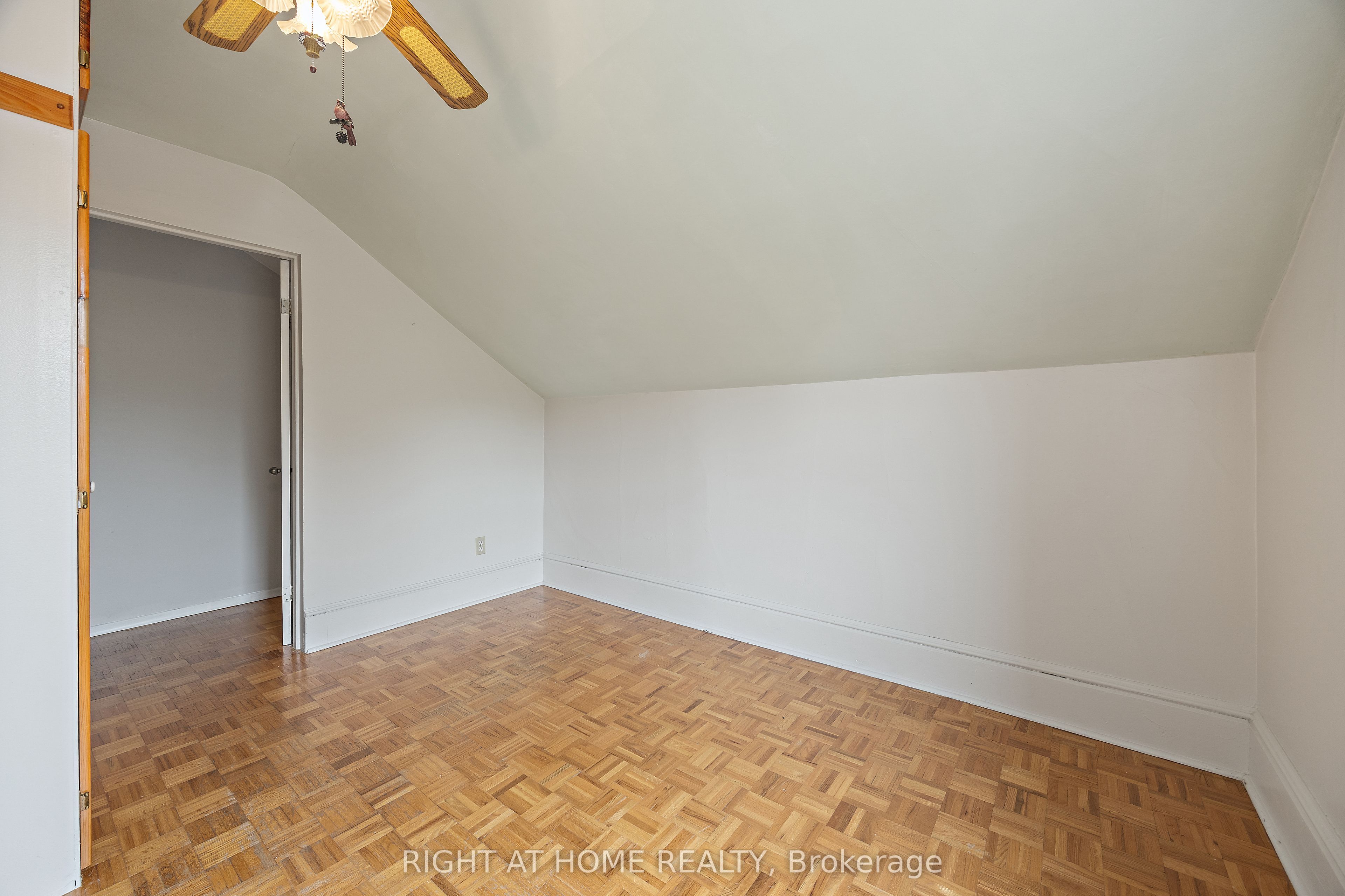 221 Samuelson Street Property Photo 27