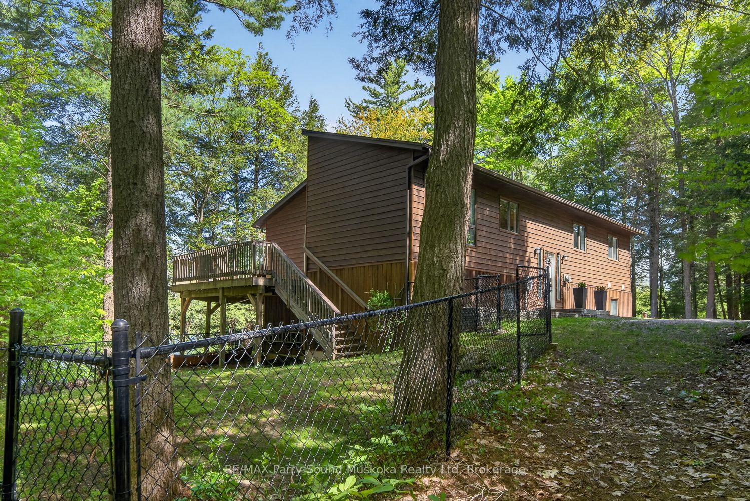34 Silver Point Drive Property Photo 3