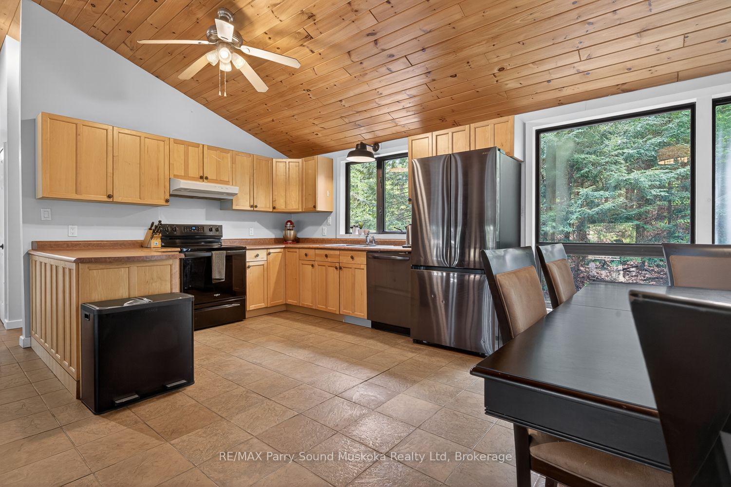 34 Silver Point Drive Property Photo 14