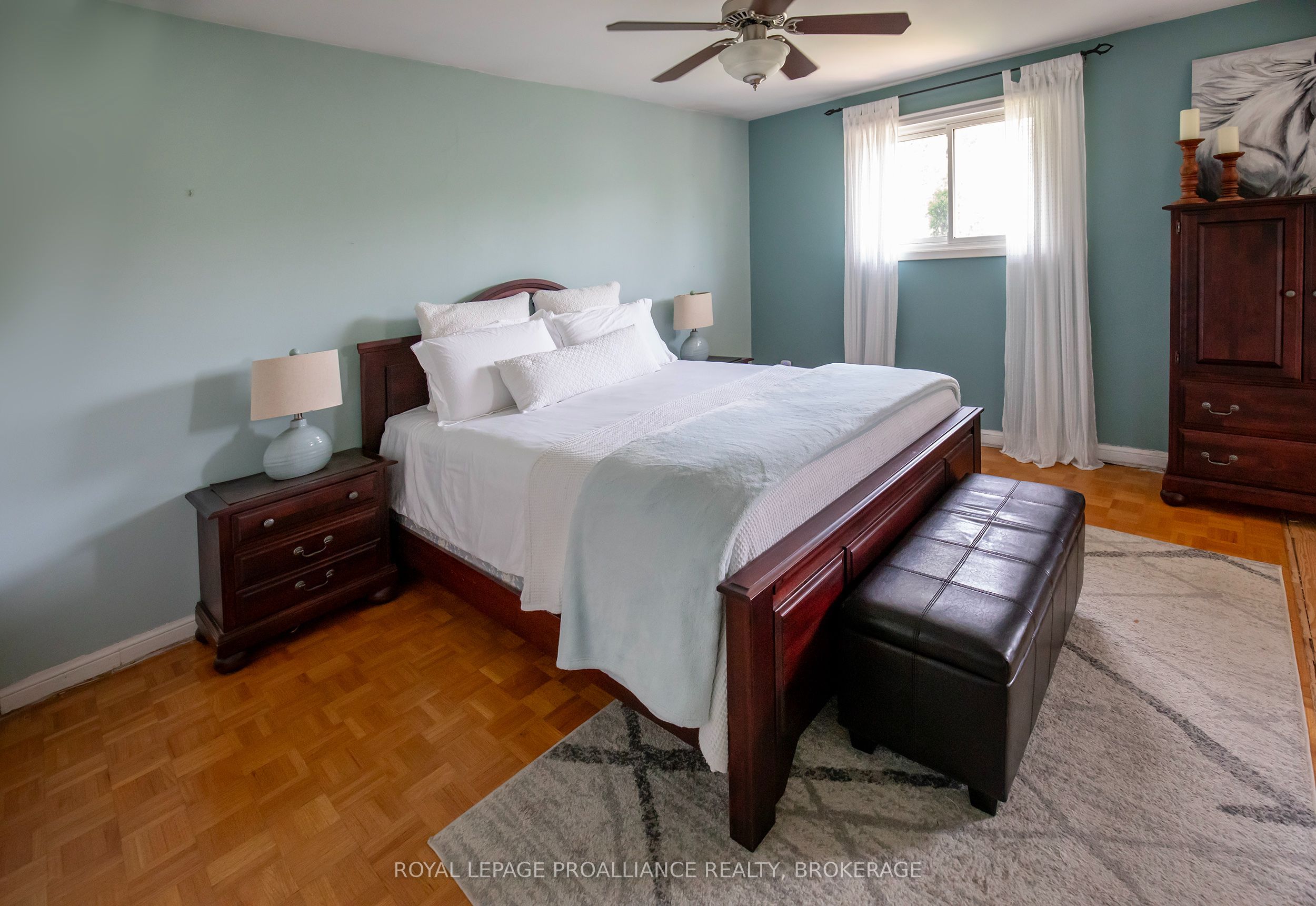 717 Laidlaw Crescent Property Photo 12