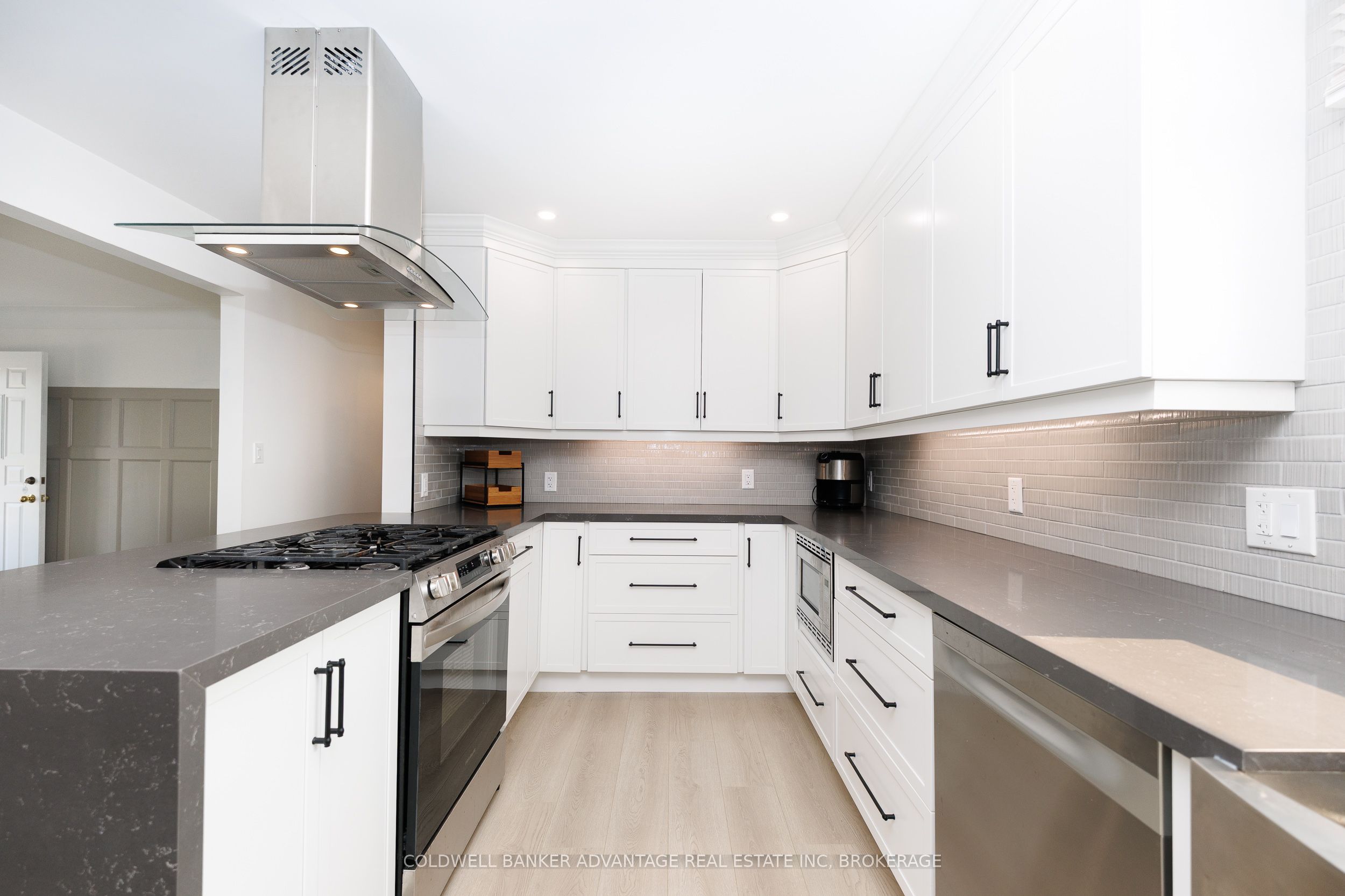 77 Balmoral Avenue Property Photo 12