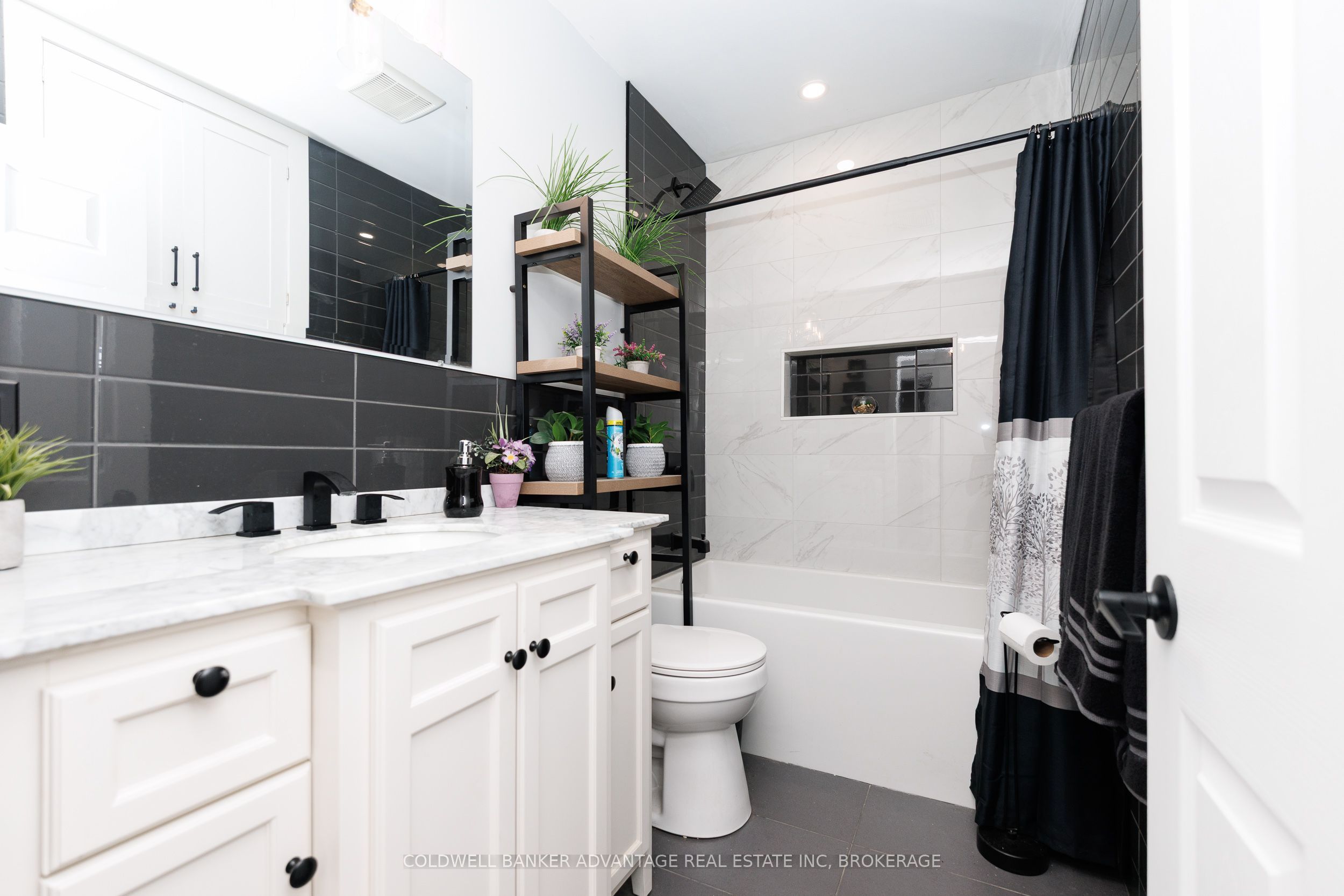 77 Balmoral Avenue Property Photo 22