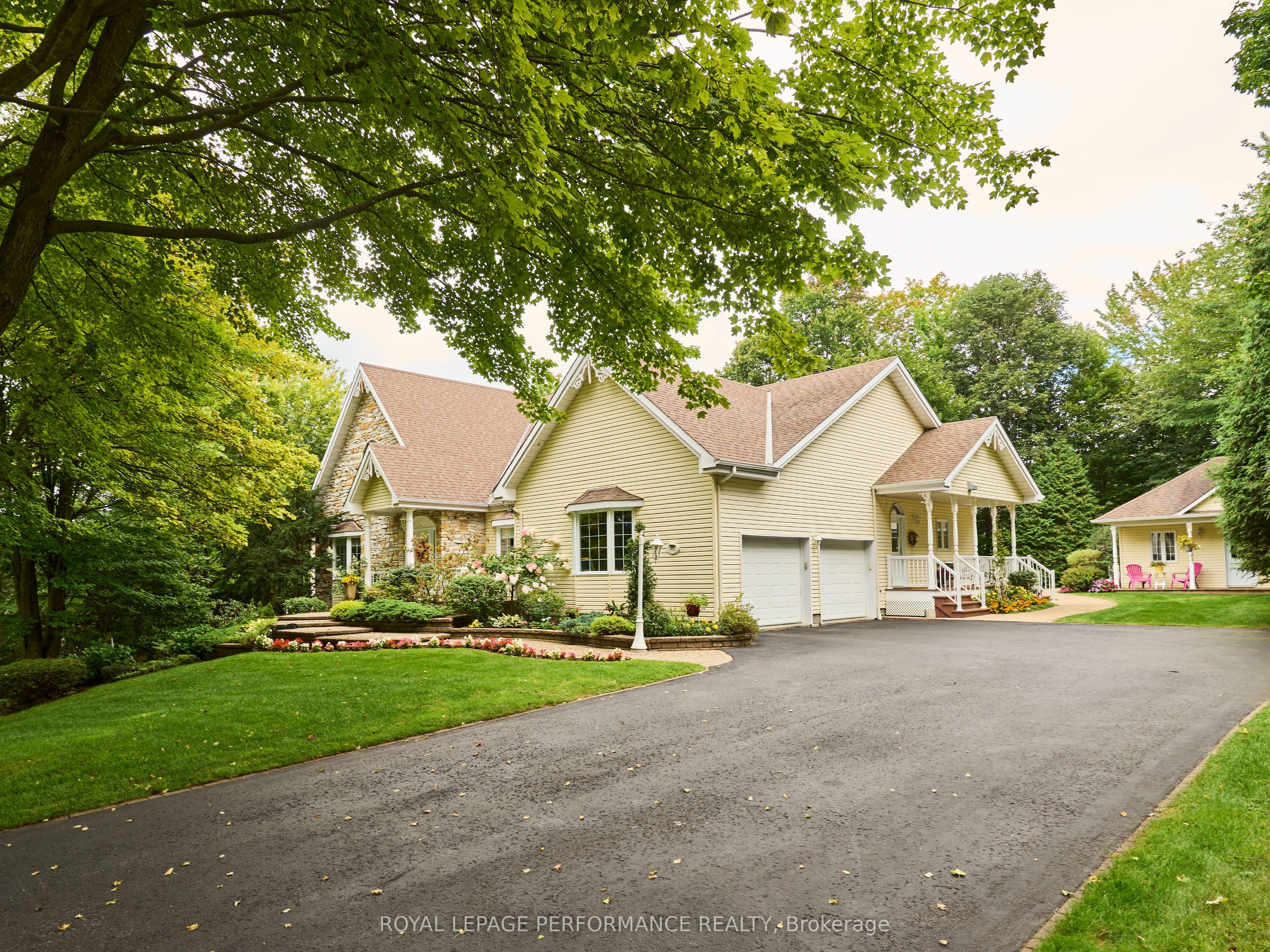 951 Golf Club Road Property Photo 1