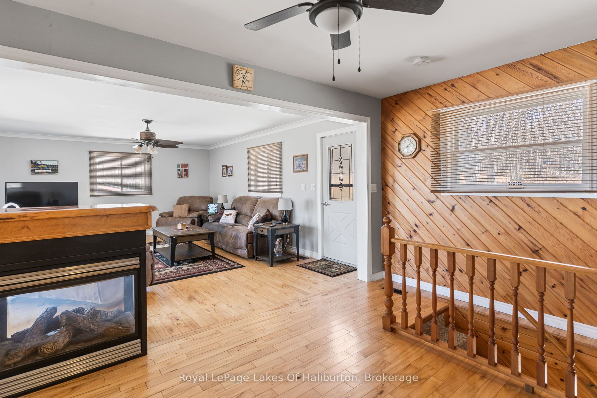 1096 Chelsea Lane Property Photo 11