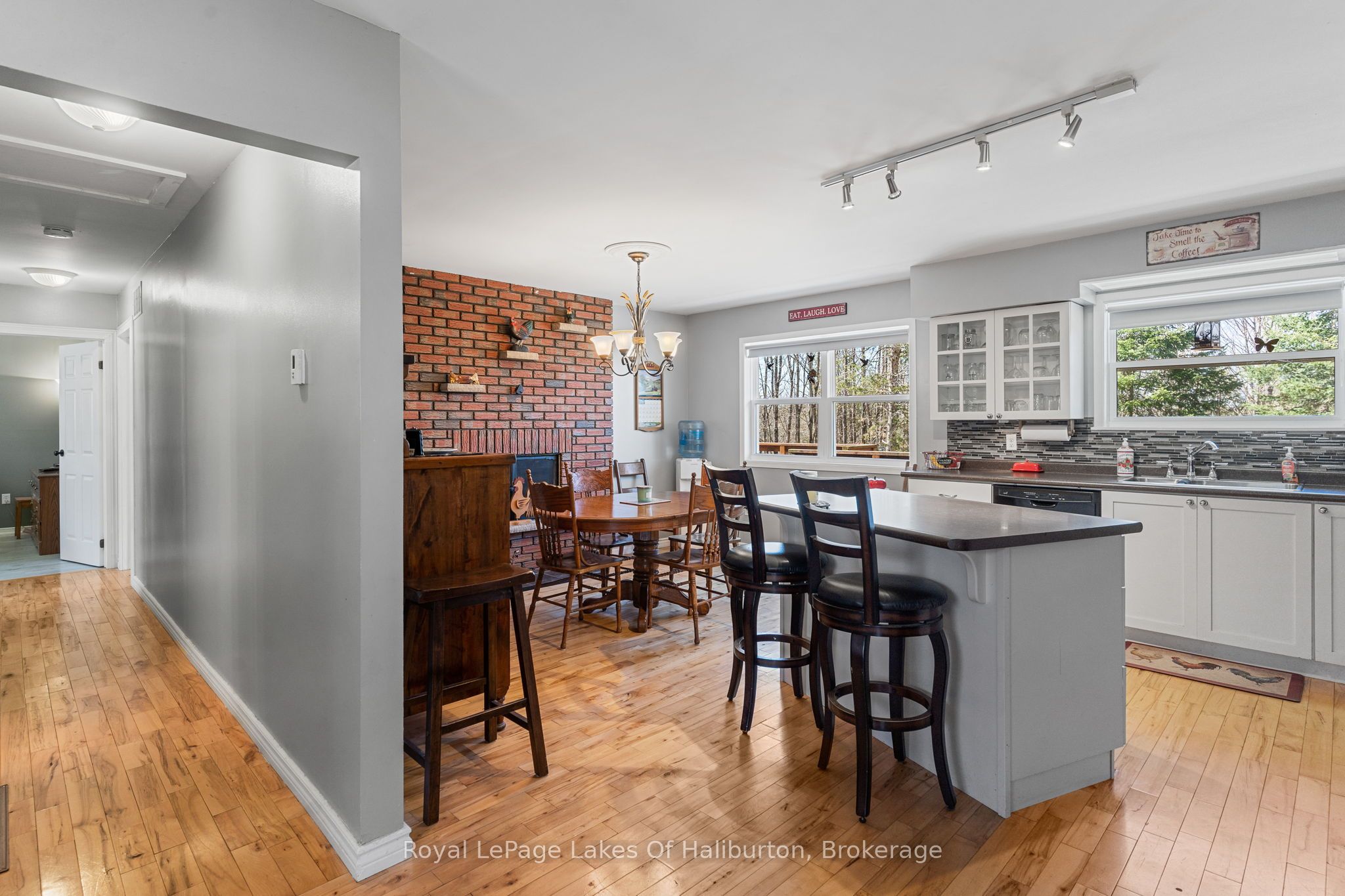 1096 Chelsea Lane Property Photo 16