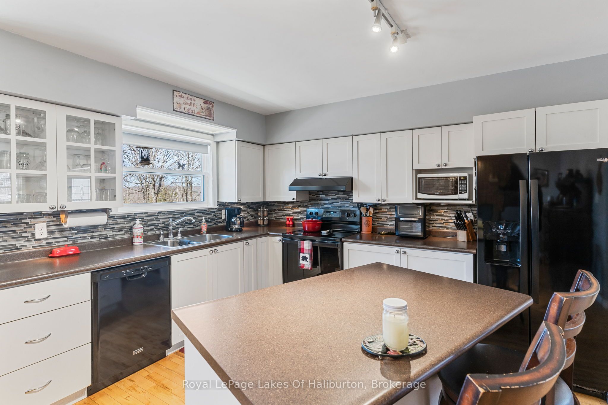 1096 Chelsea Lane Property Photo 17
