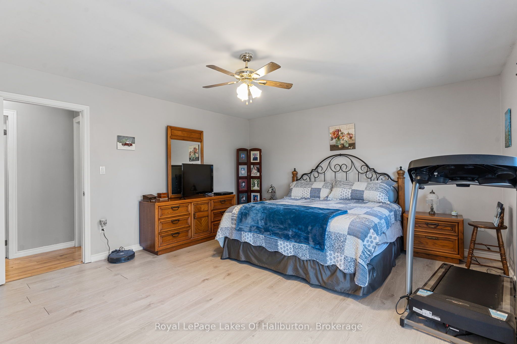 1096 Chelsea Lane Property Photo 20
