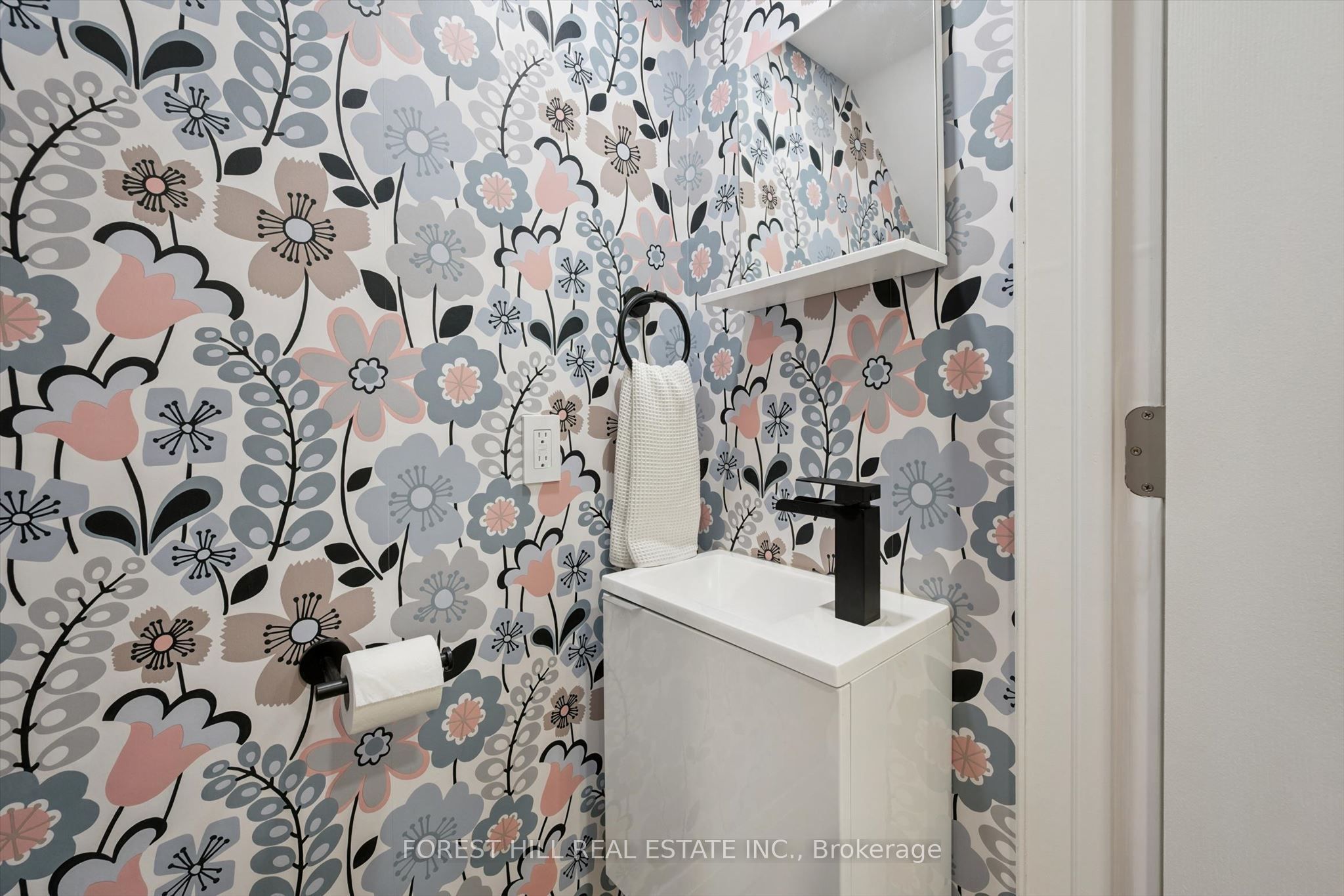22 Sleeman Avenue Property Photo 24