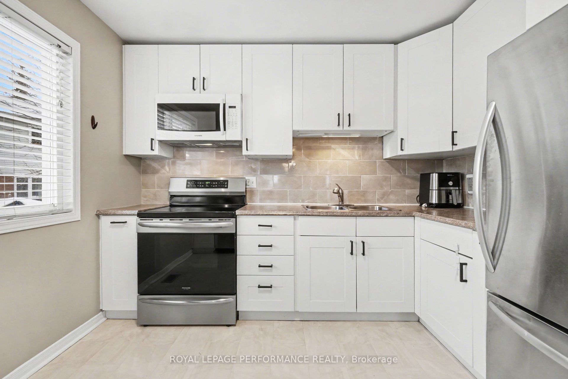 1403 Beaucourt Place Property Photo 7