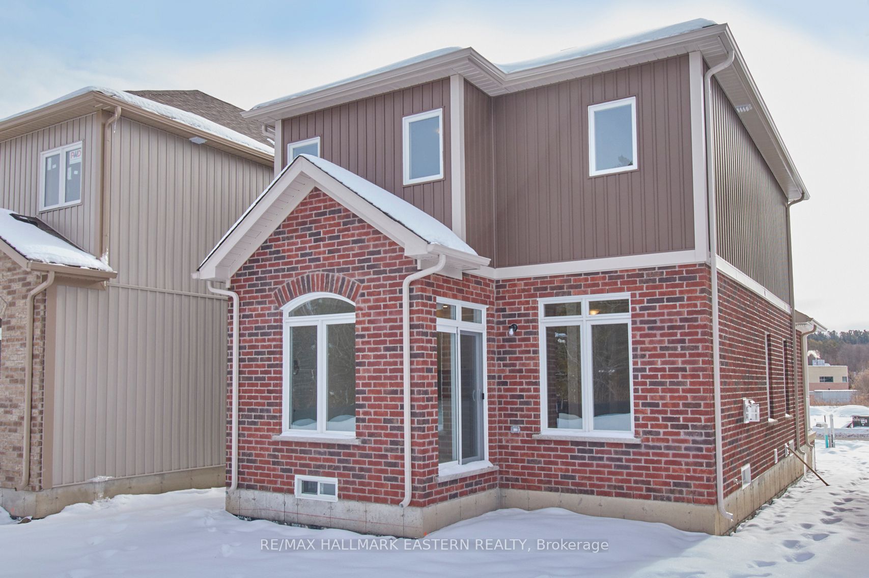 17 Coldbrook Drive Property Photo 4