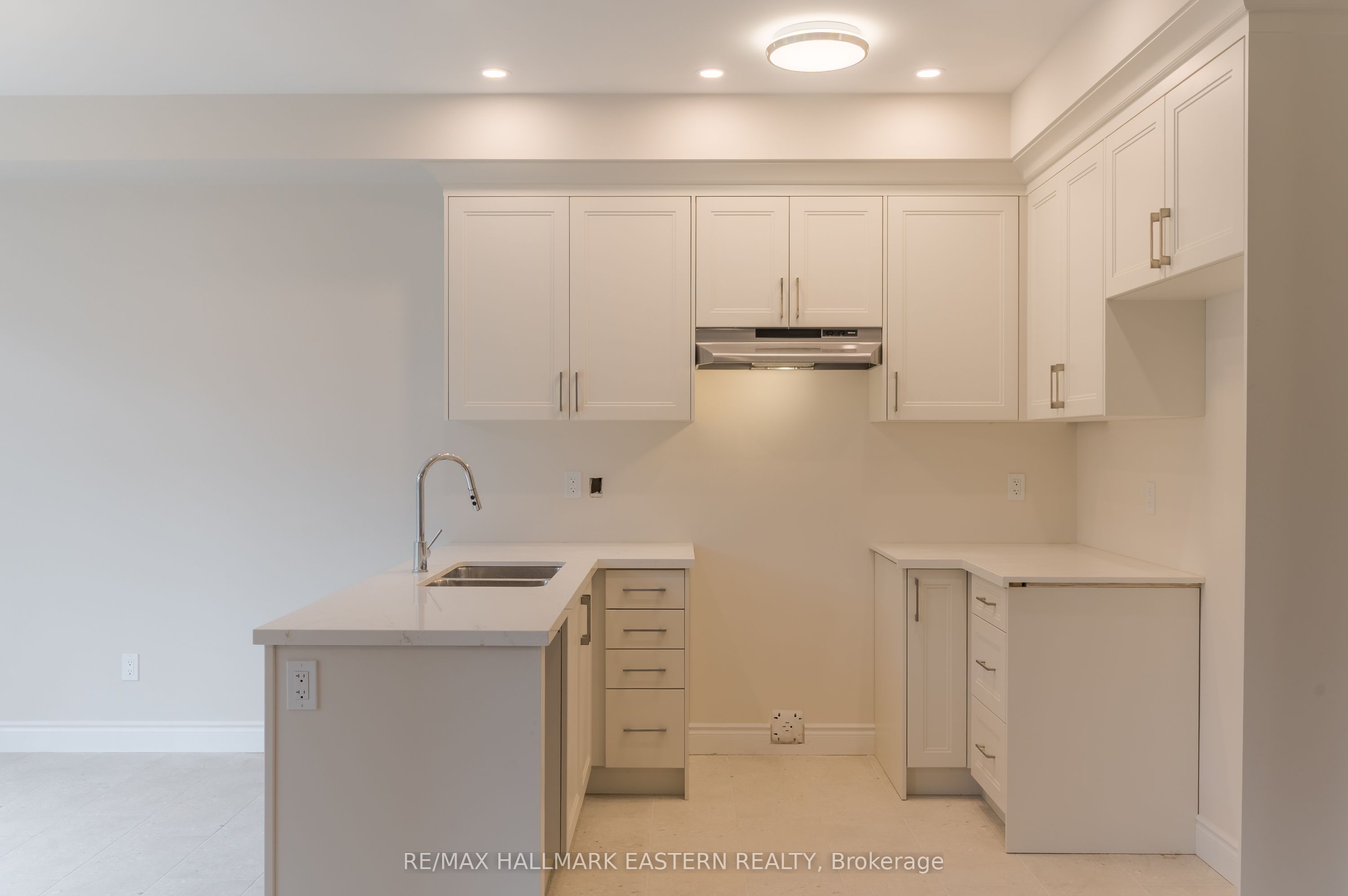 17 Coldbrook Drive Property Photo 12