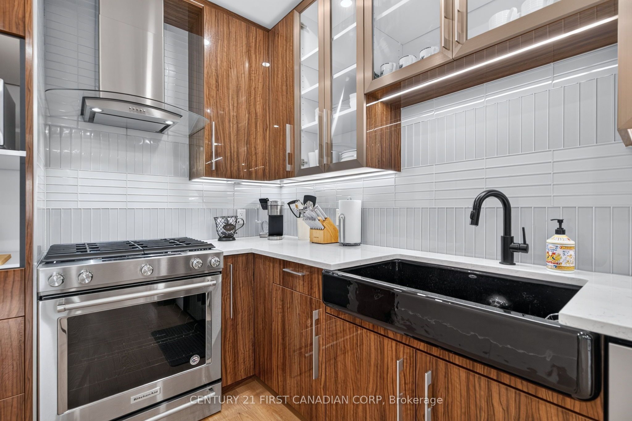85 Main Street 201 Property Photo 16