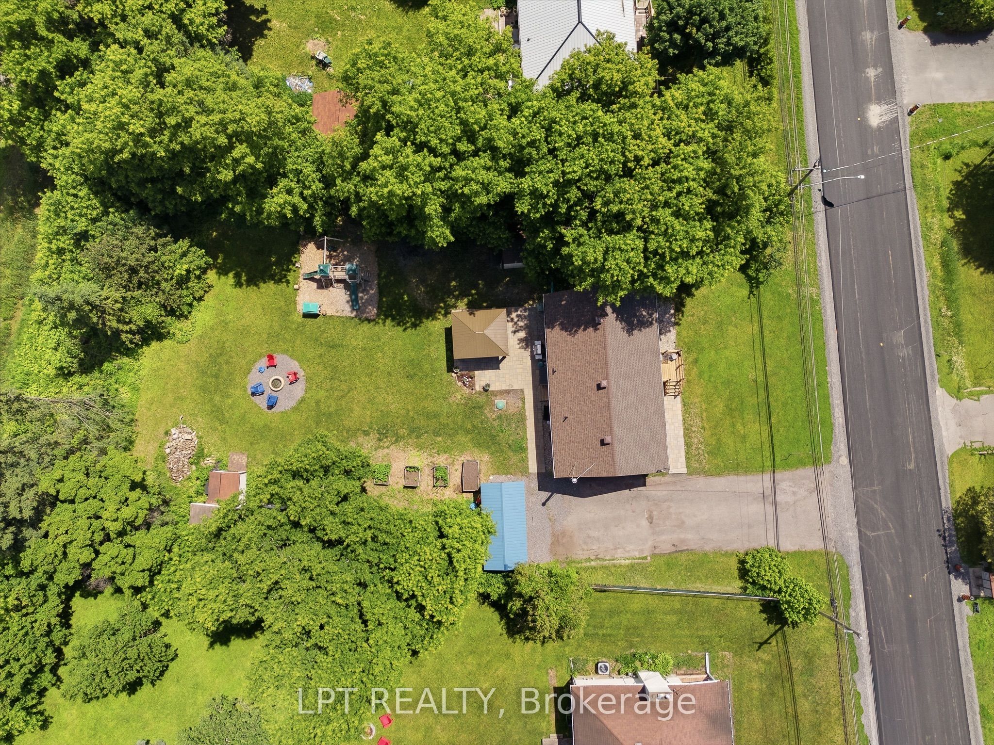 1467 Meadow Road N Property Photo 33