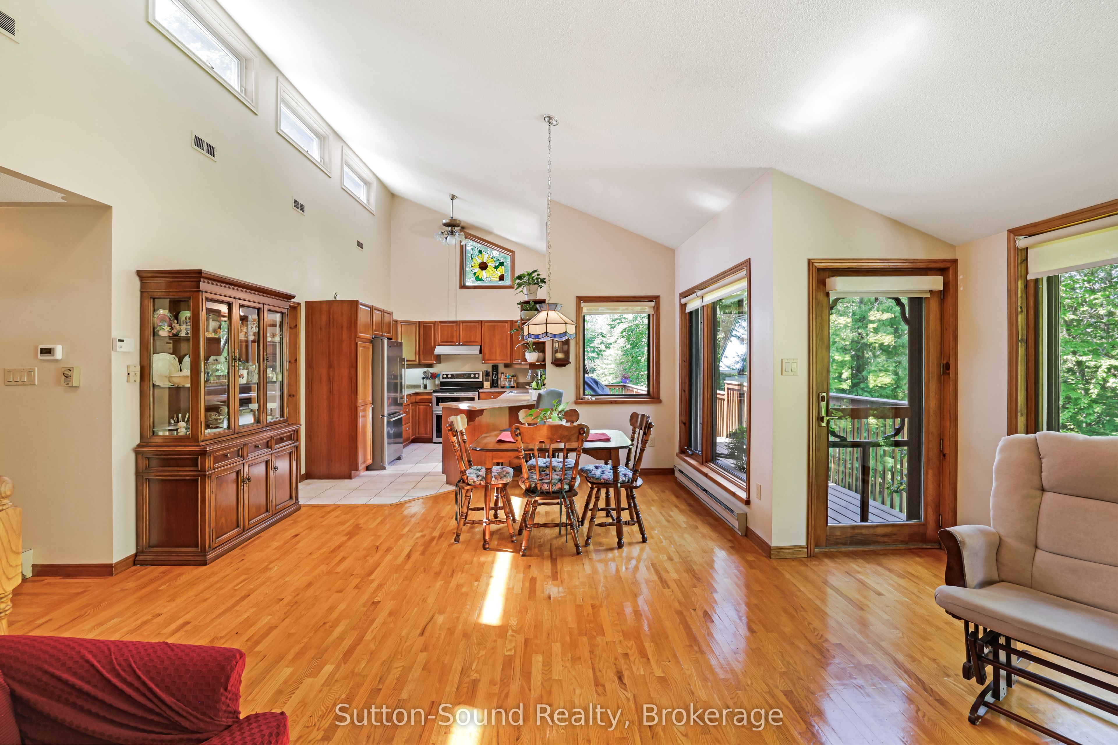42 Carson Lake Crescent Property Photo 7