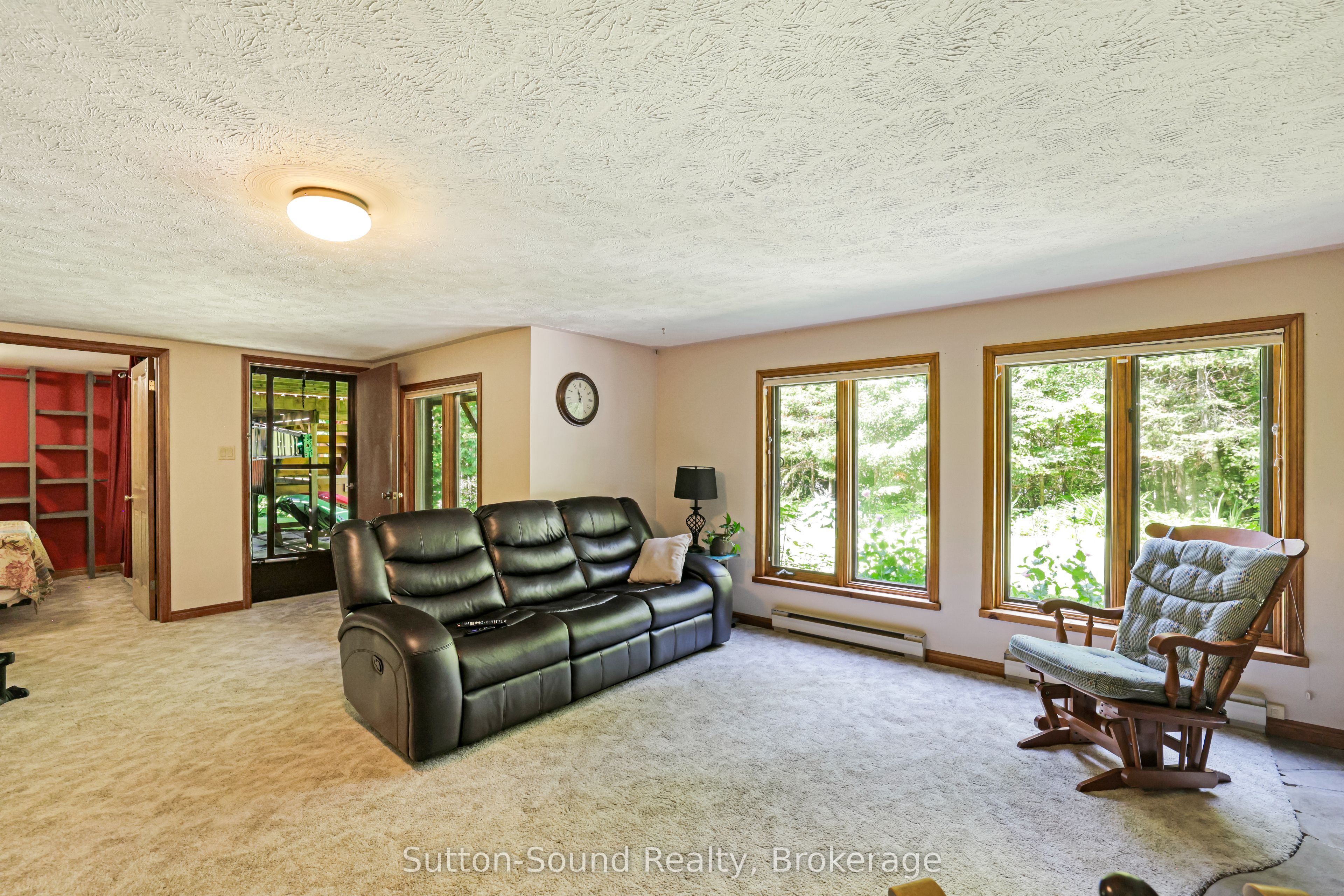 42 Carson Lake Crescent Property Photo 22