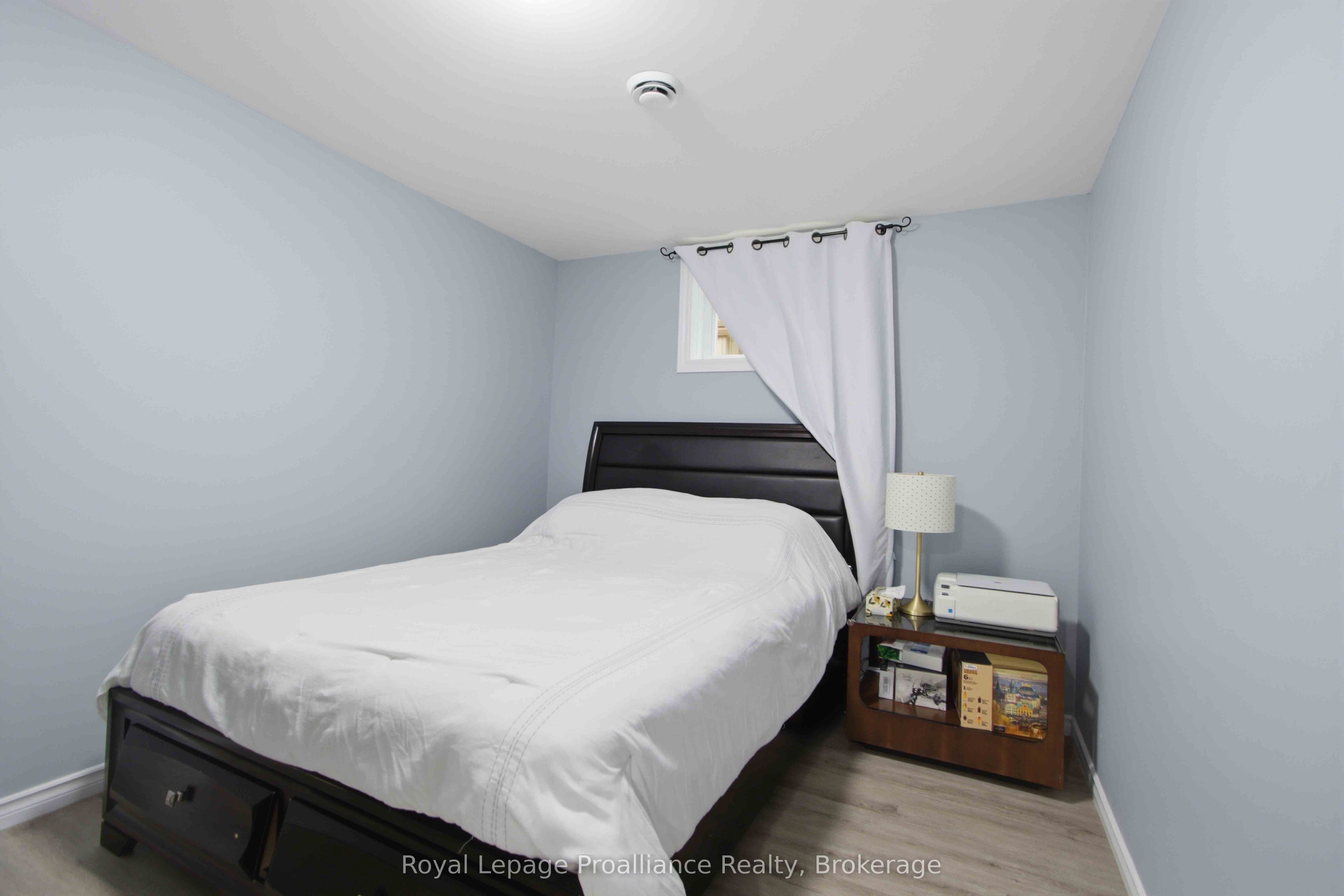 21 Cedar Park Crescent Property Photo 22