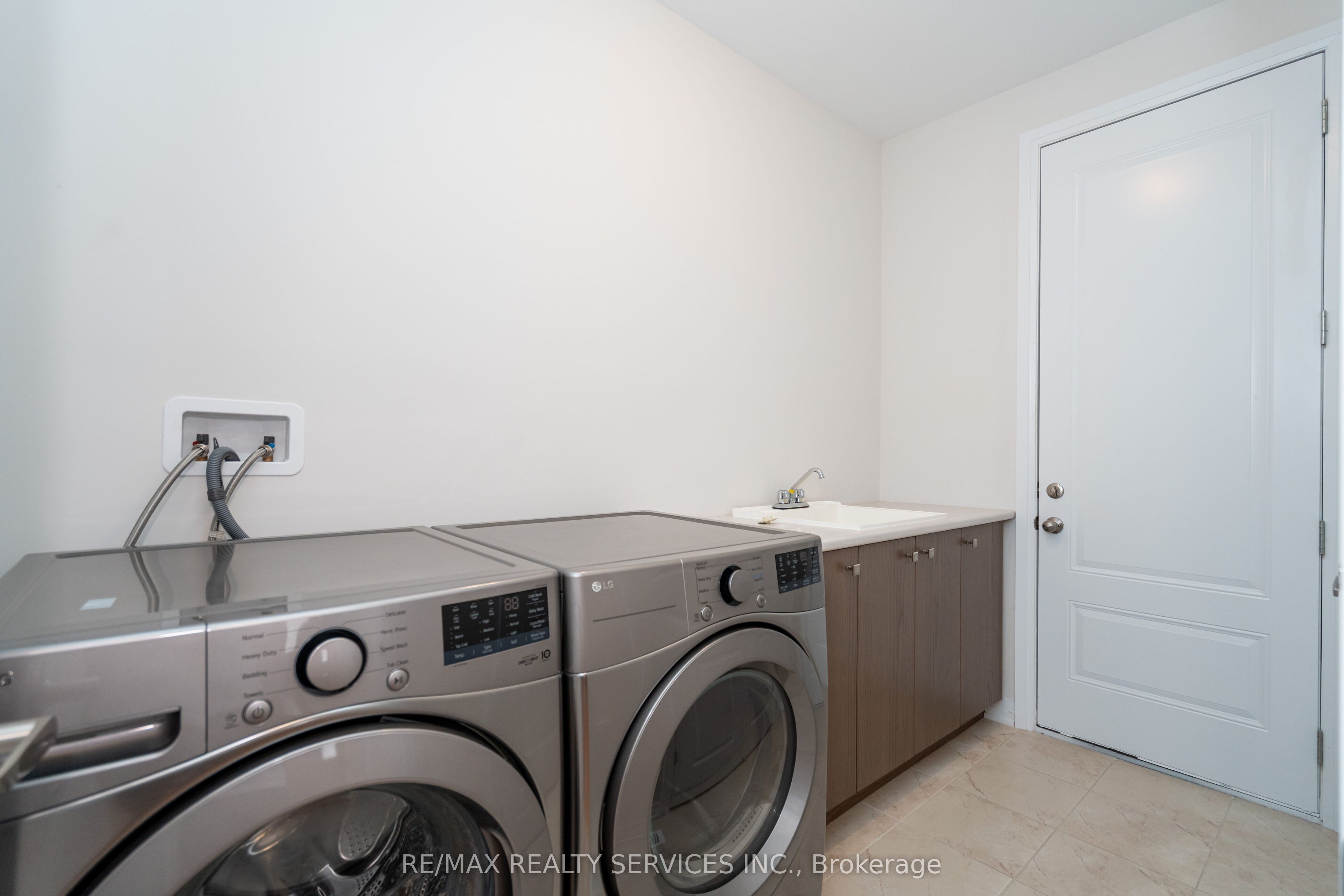 269 Dingman Street Property Photo 17