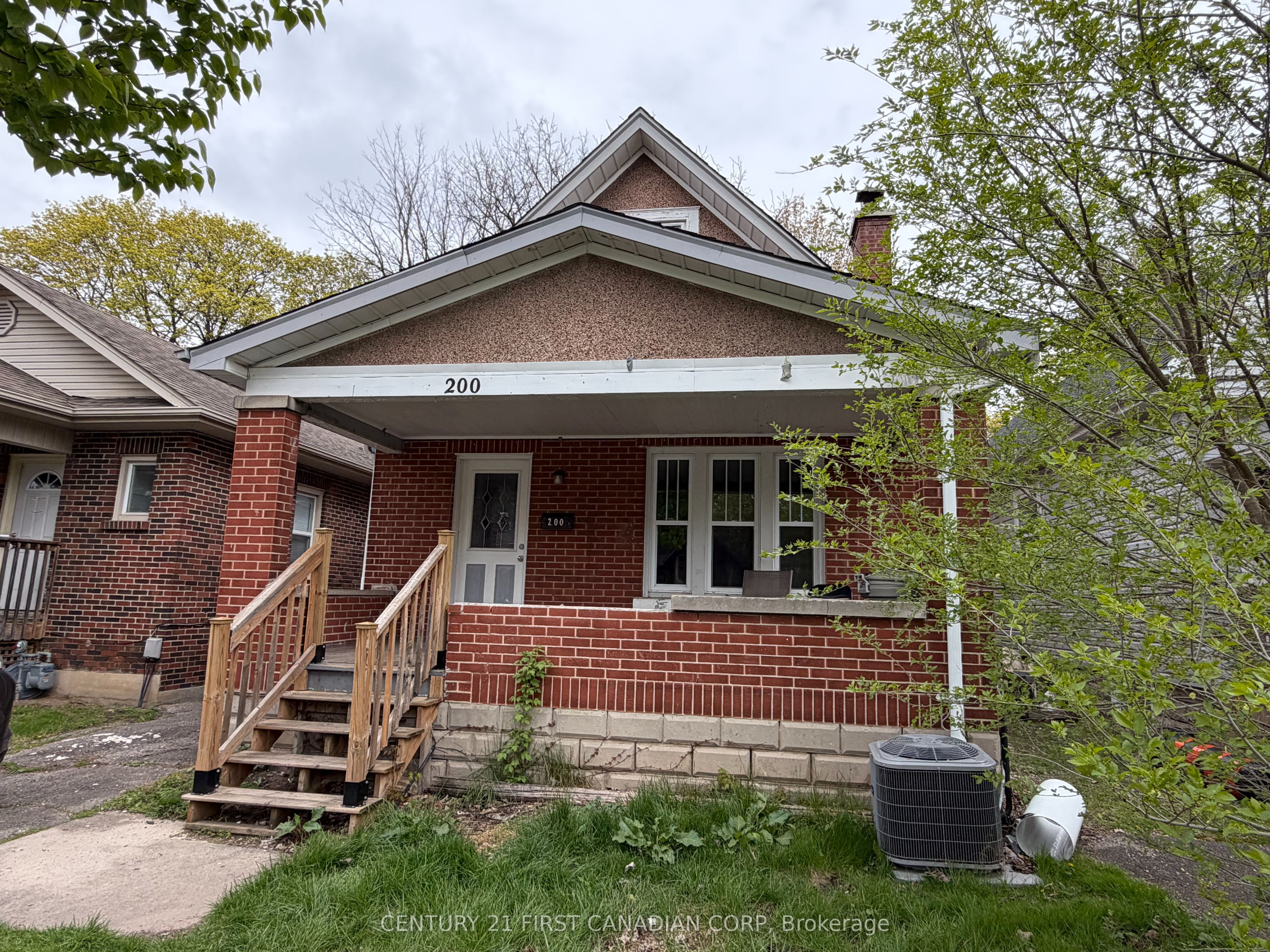 200 Huron Street Property Photo 2