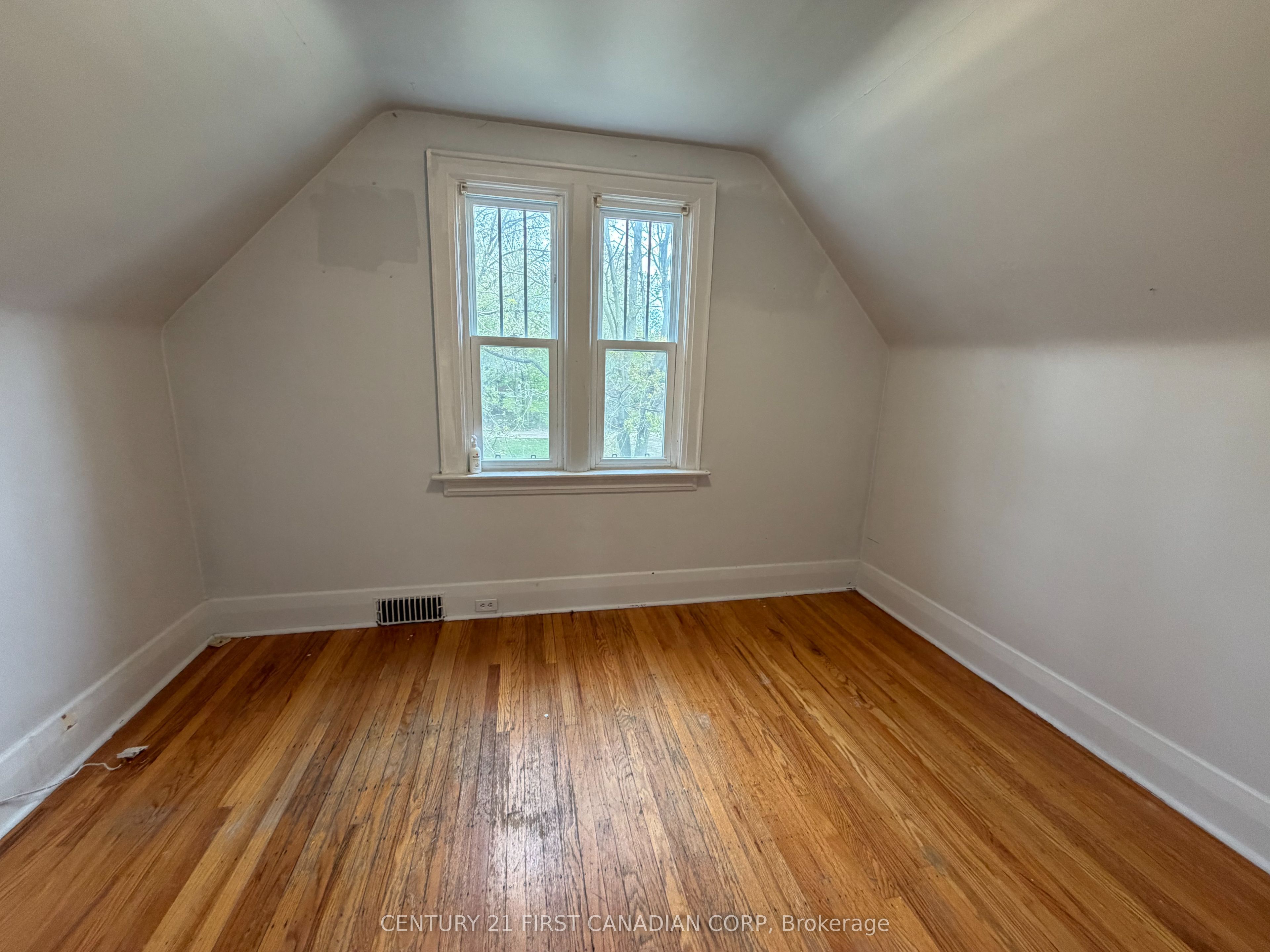 200 Huron Street Property Photo 4