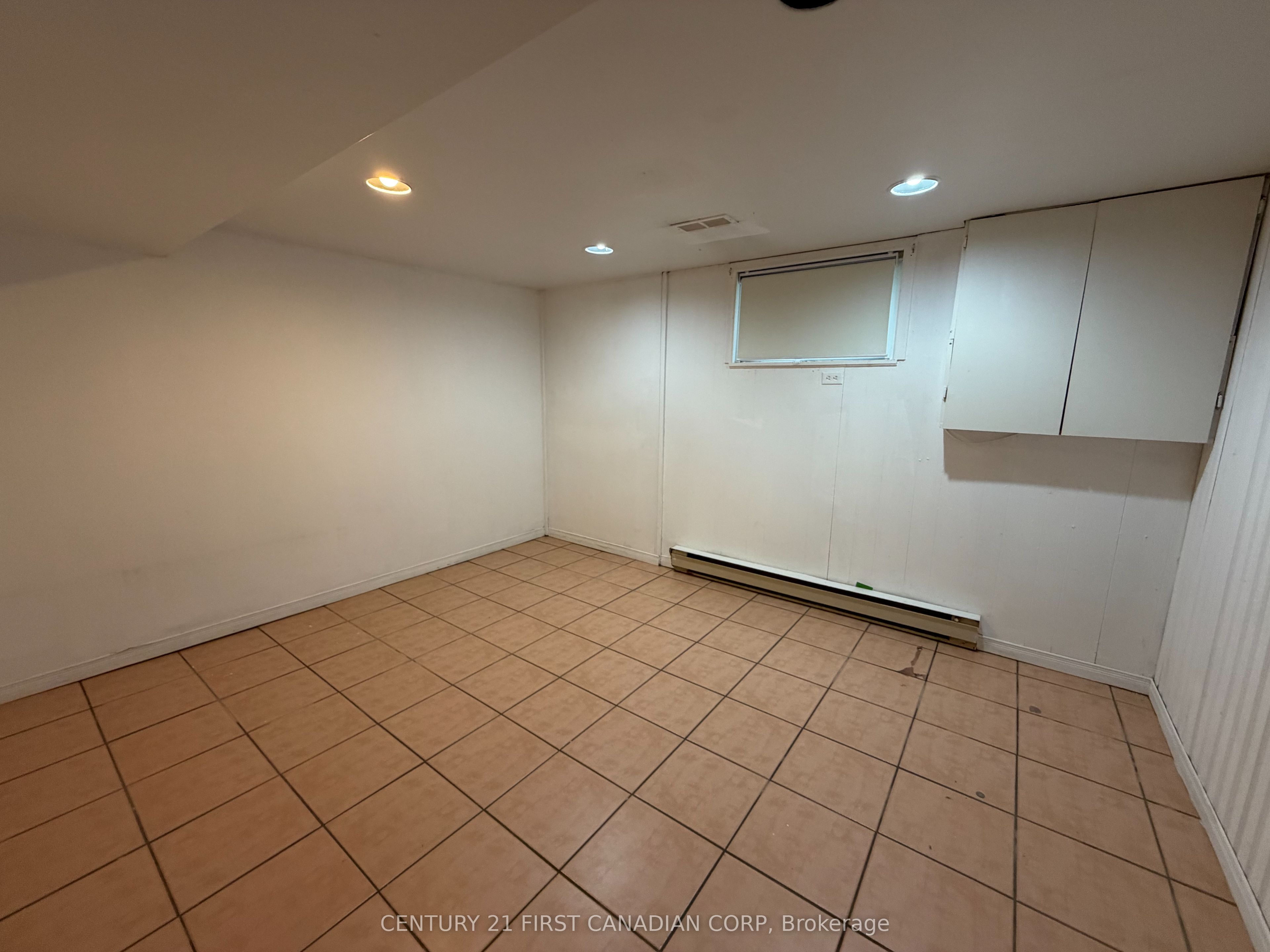 200 Huron Street Property Photo 11