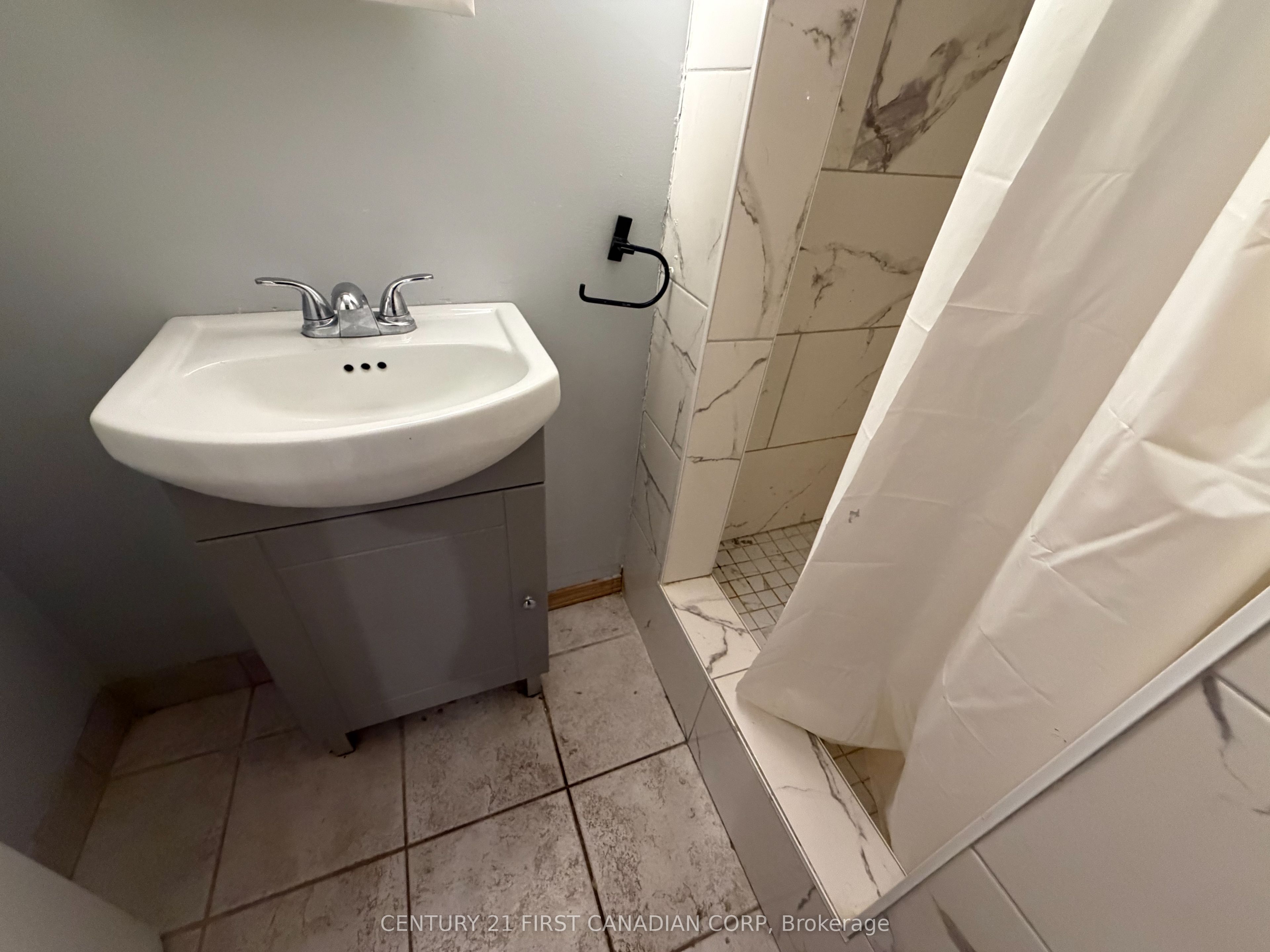200 Huron Street Property Photo 13