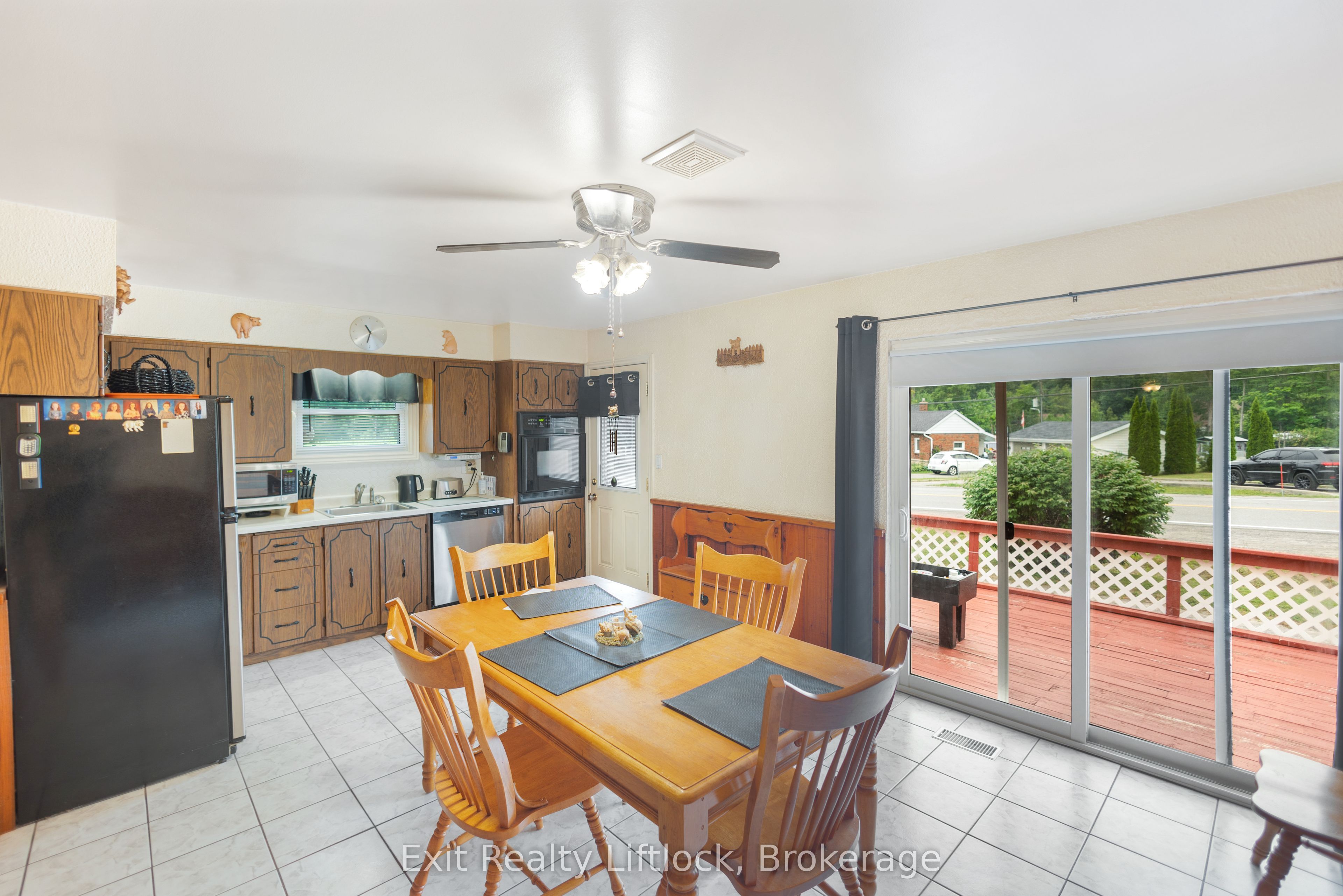 2 Edgewood Avenue Property Photo 9