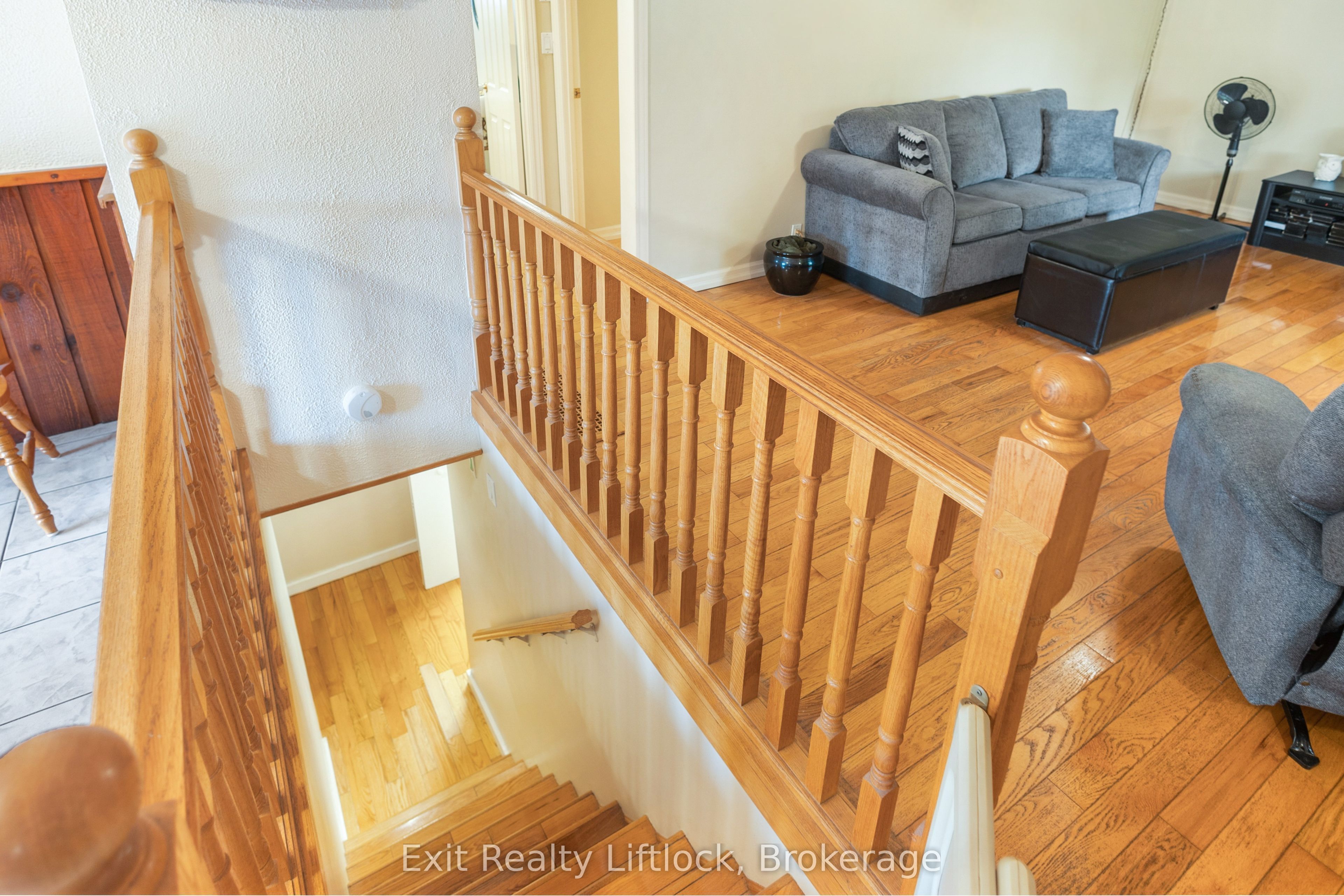 2 Edgewood Avenue Property Photo 16