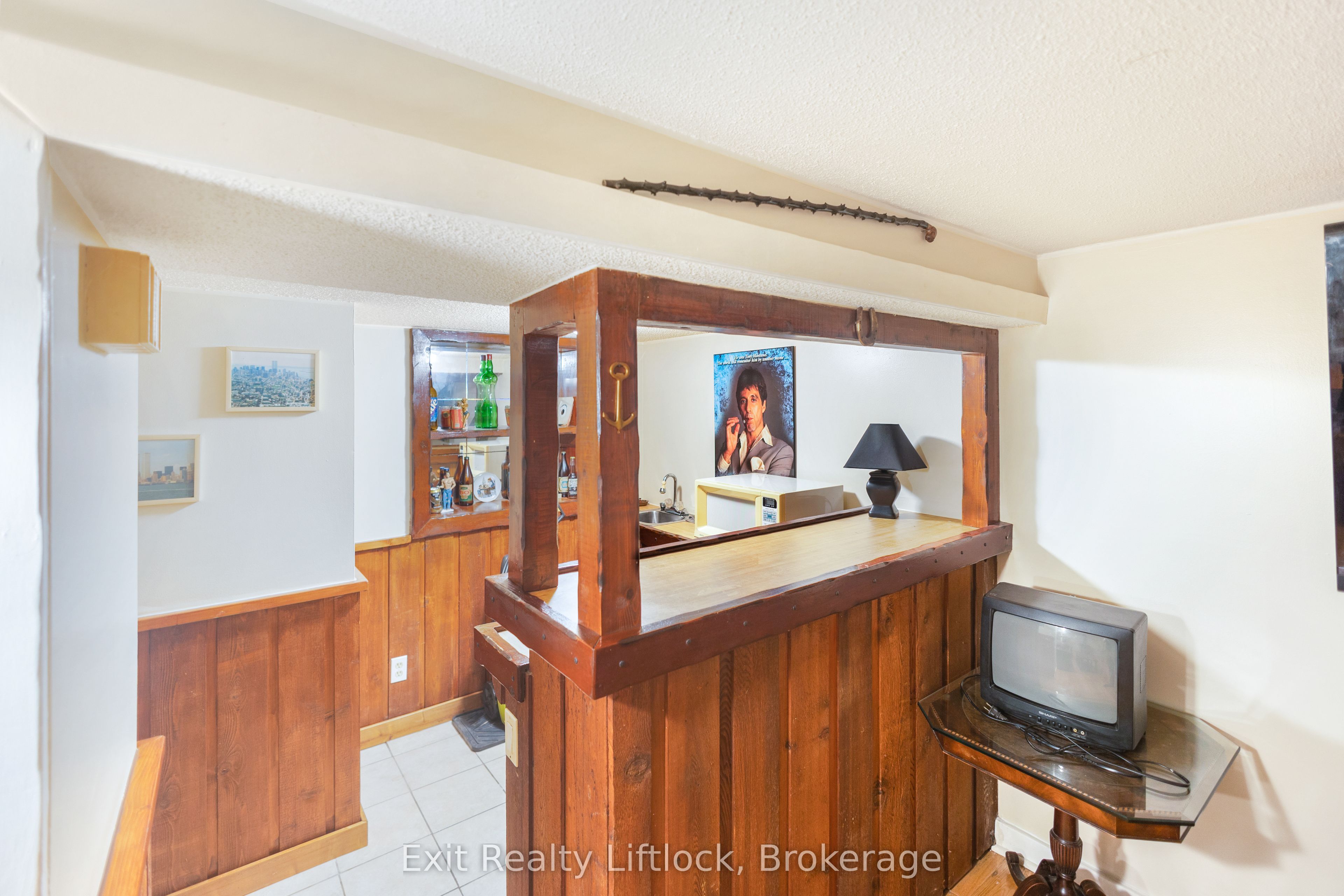 2 Edgewood Avenue Property Photo 20