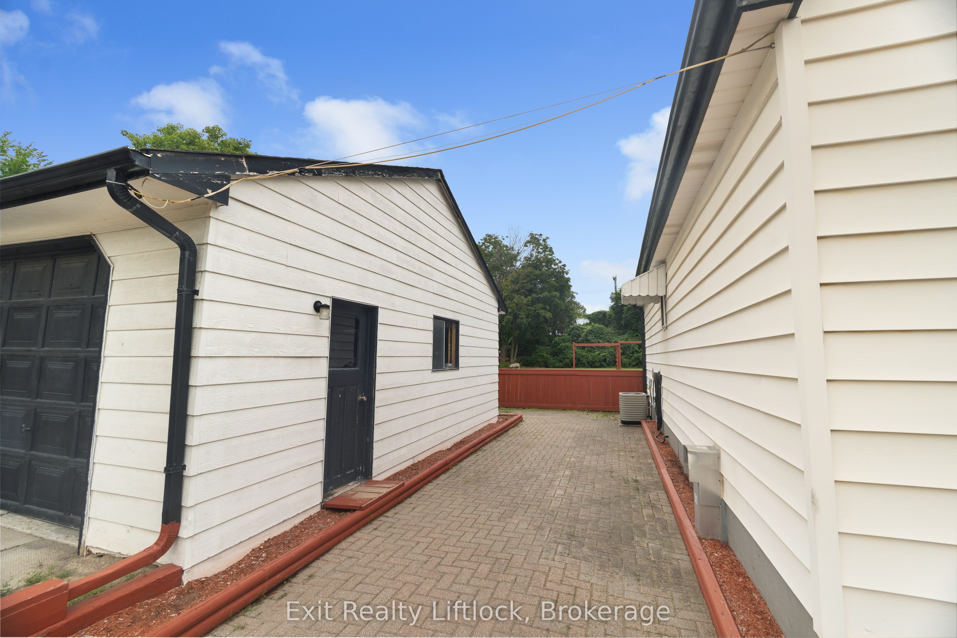 2 Edgewood Avenue Property Photo 33
