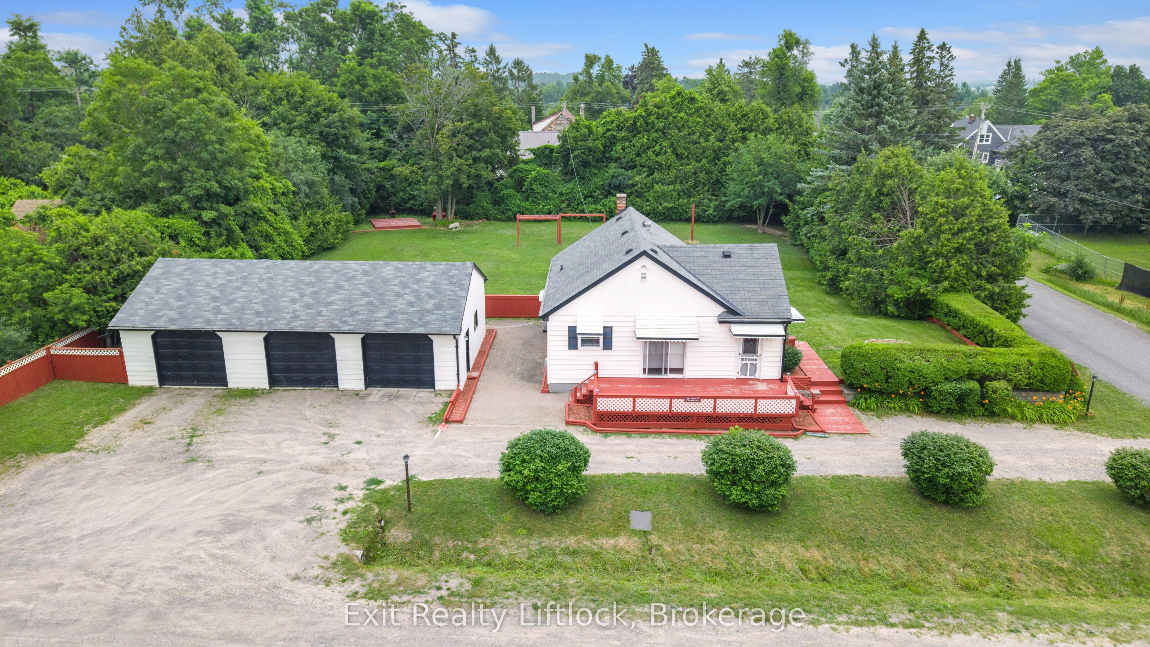 2 Edgewood Avenue Property Photo 37
