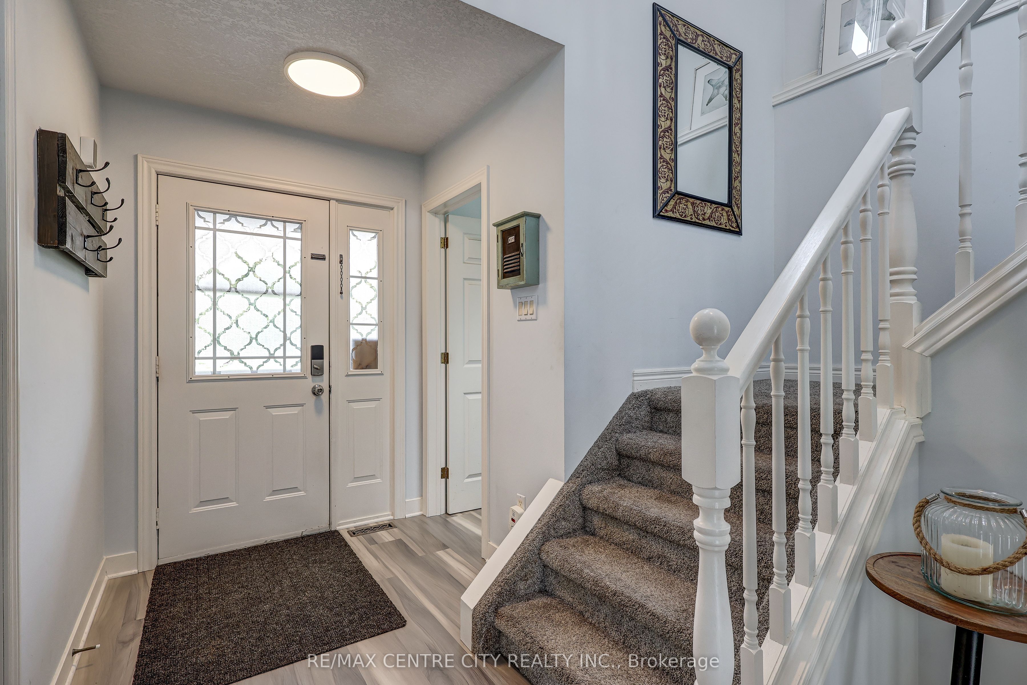 15 Schreyer Drive Property Photo 5