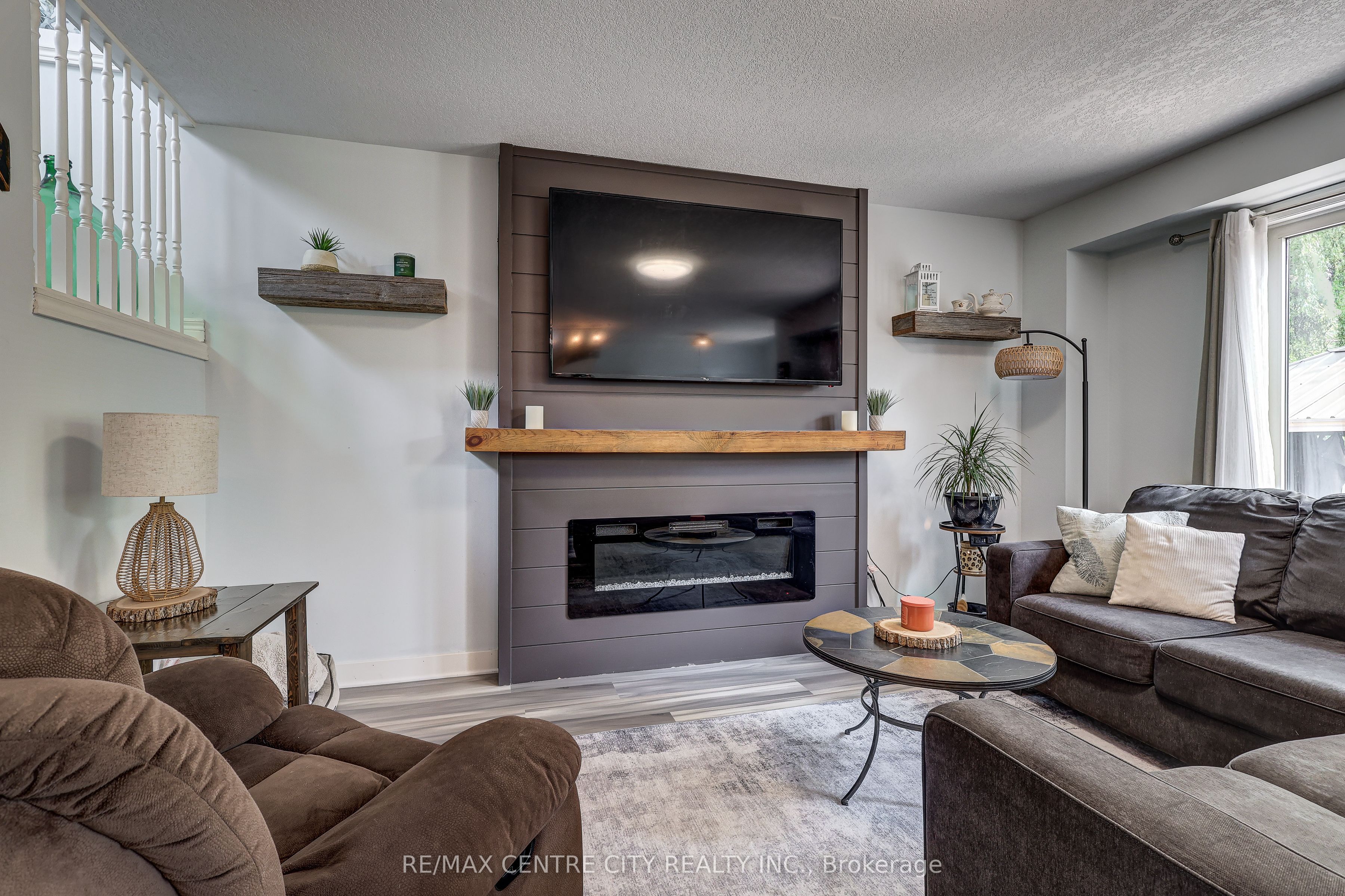 15 Schreyer Drive Property Photo 11