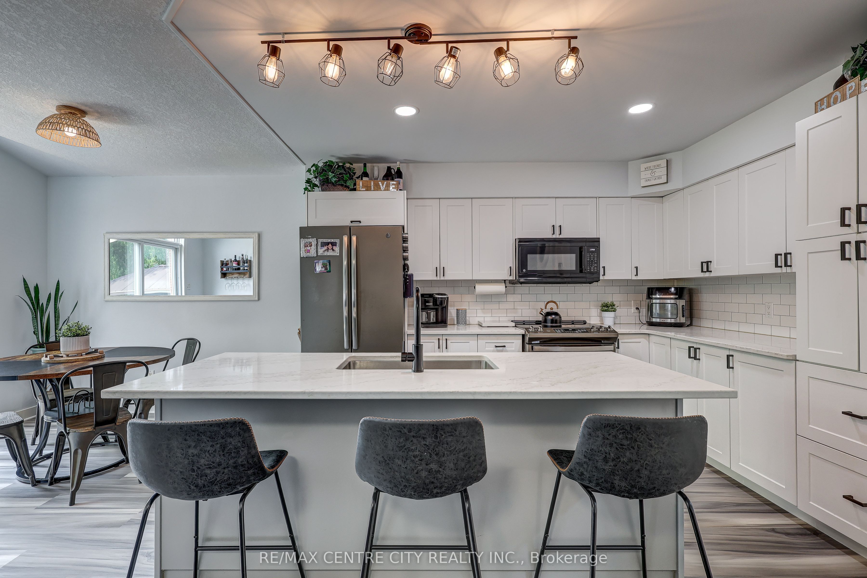 15 Schreyer Drive Property Photo 14