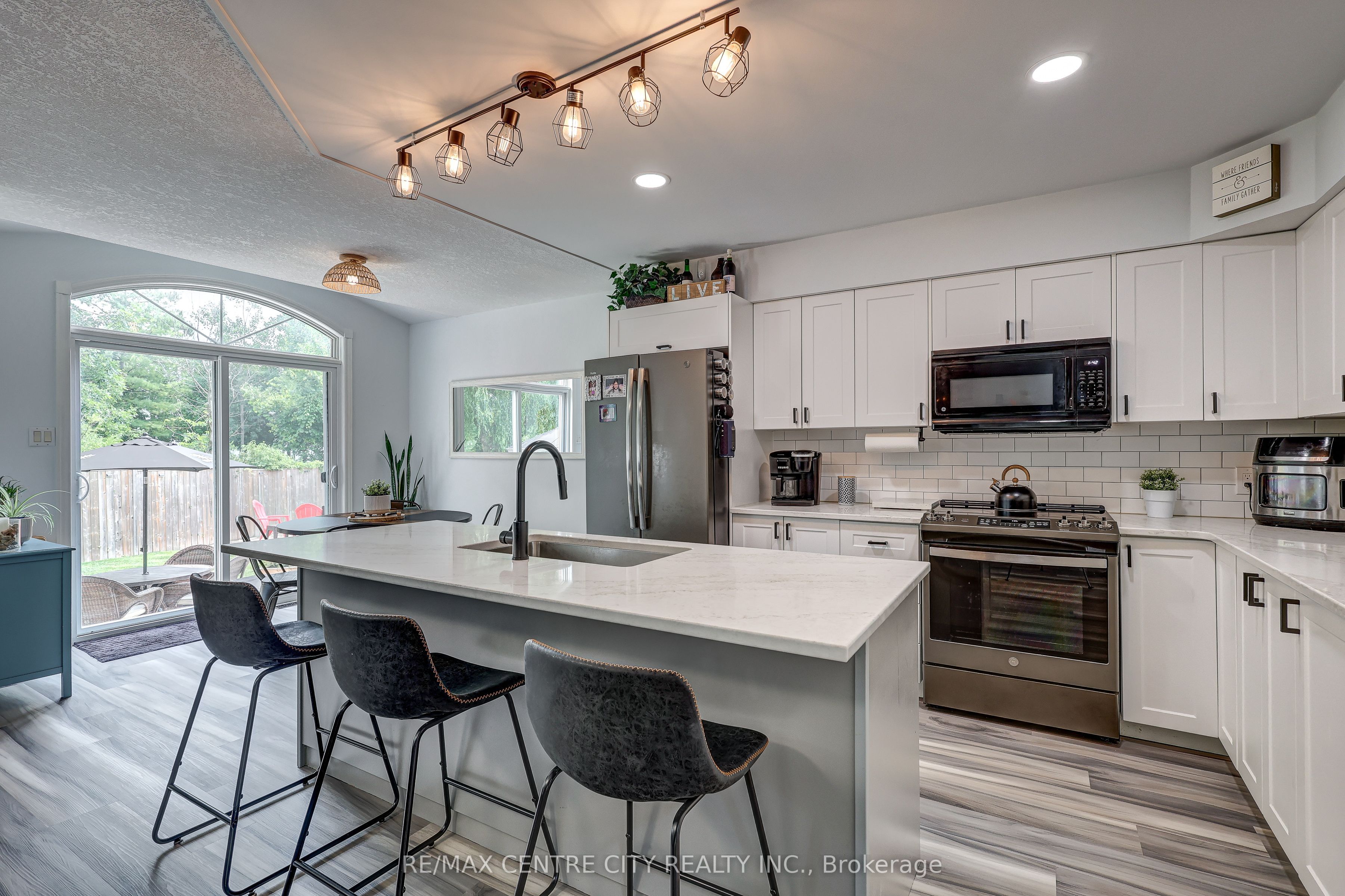 15 Schreyer Drive Property Photo 15