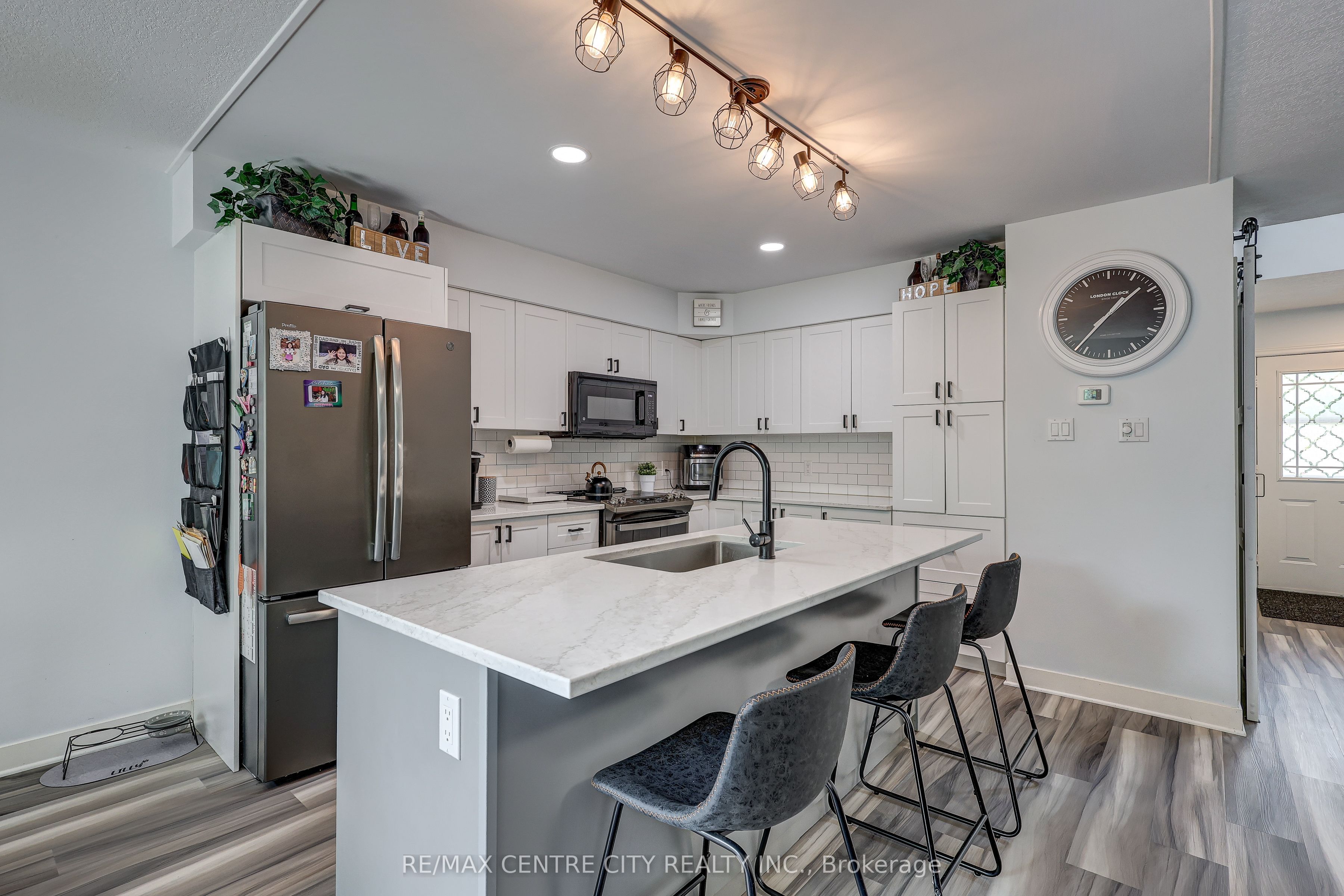 15 Schreyer Drive Property Photo 16