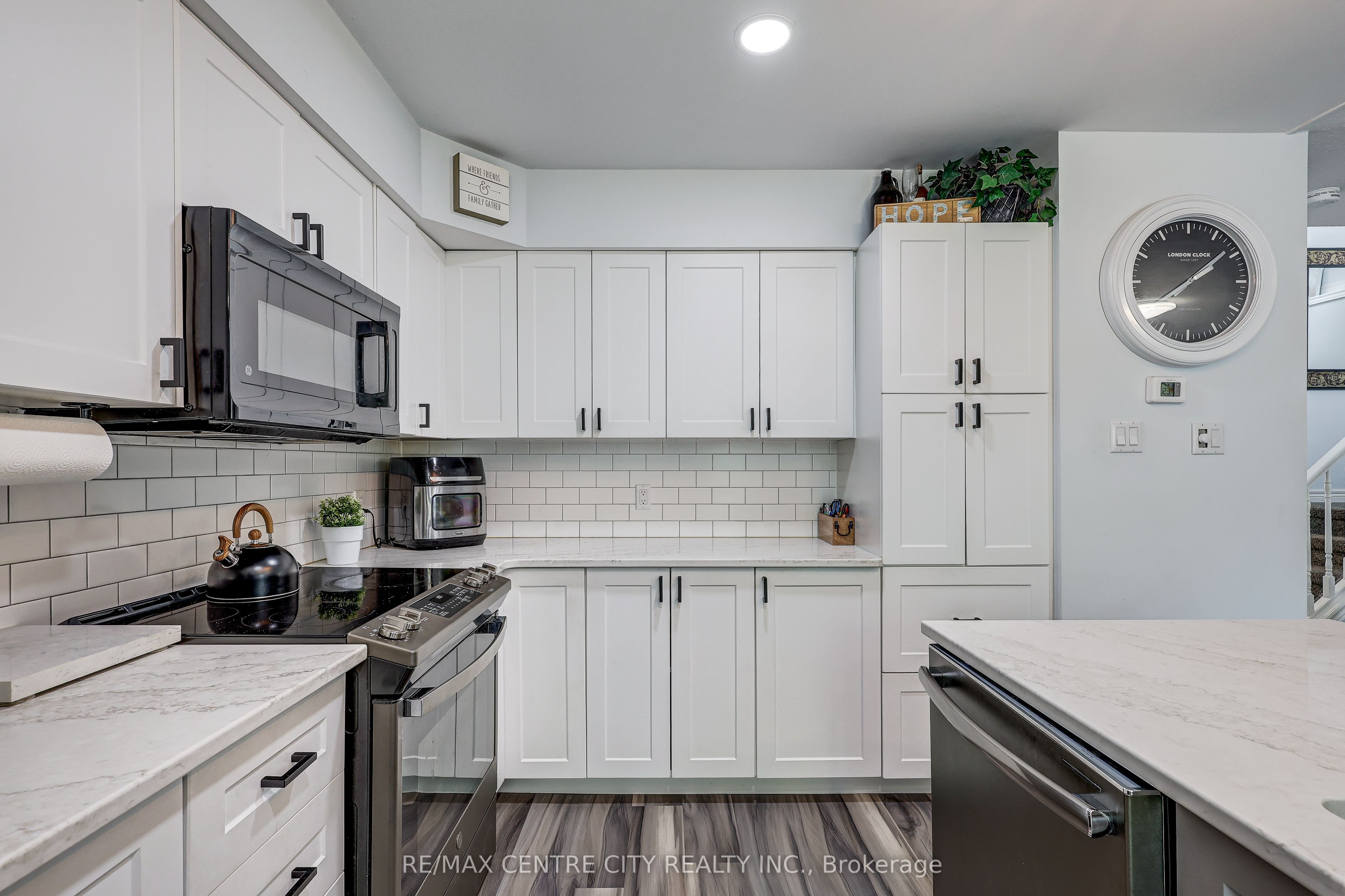 15 Schreyer Drive Property Photo 17