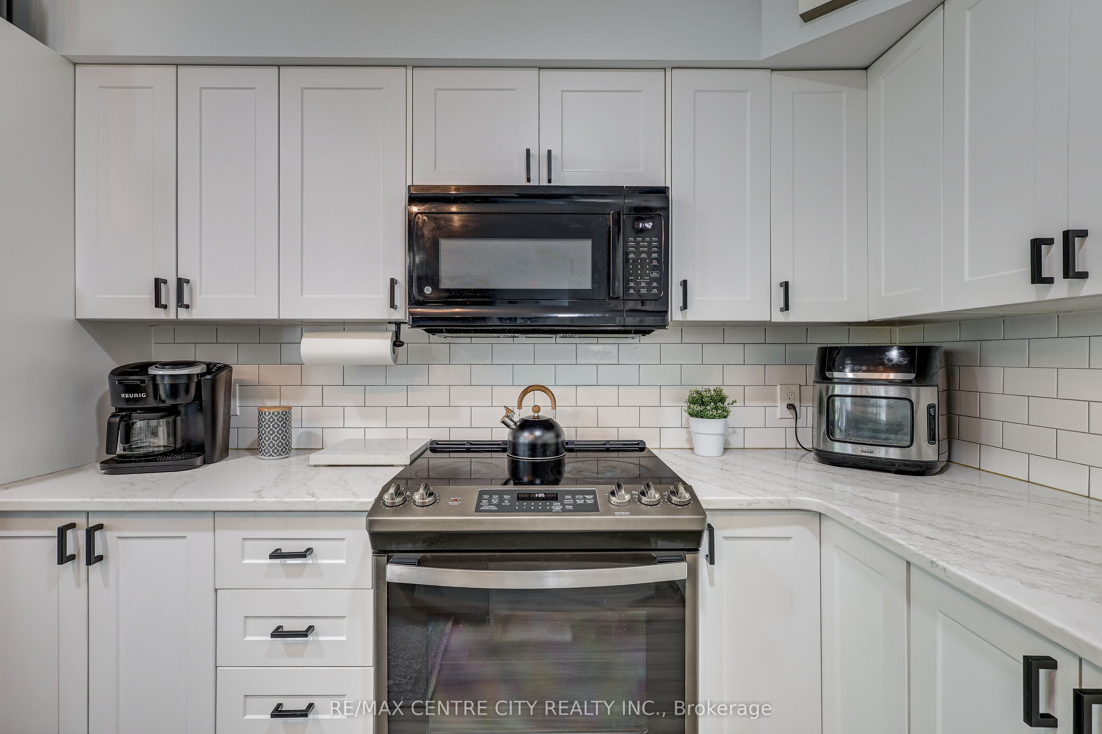 15 Schreyer Drive Property Photo 18