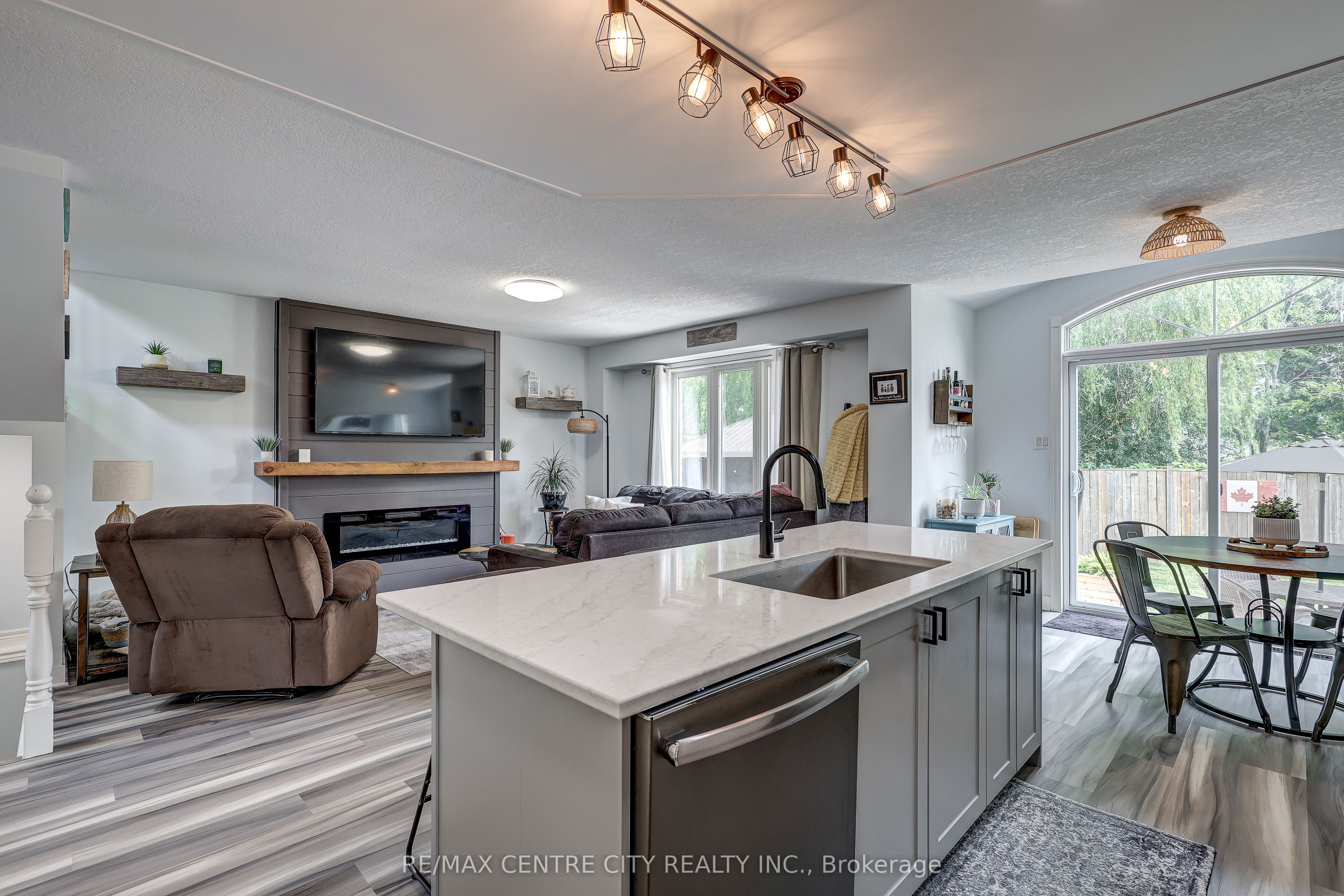 15 Schreyer Drive Property Photo 19